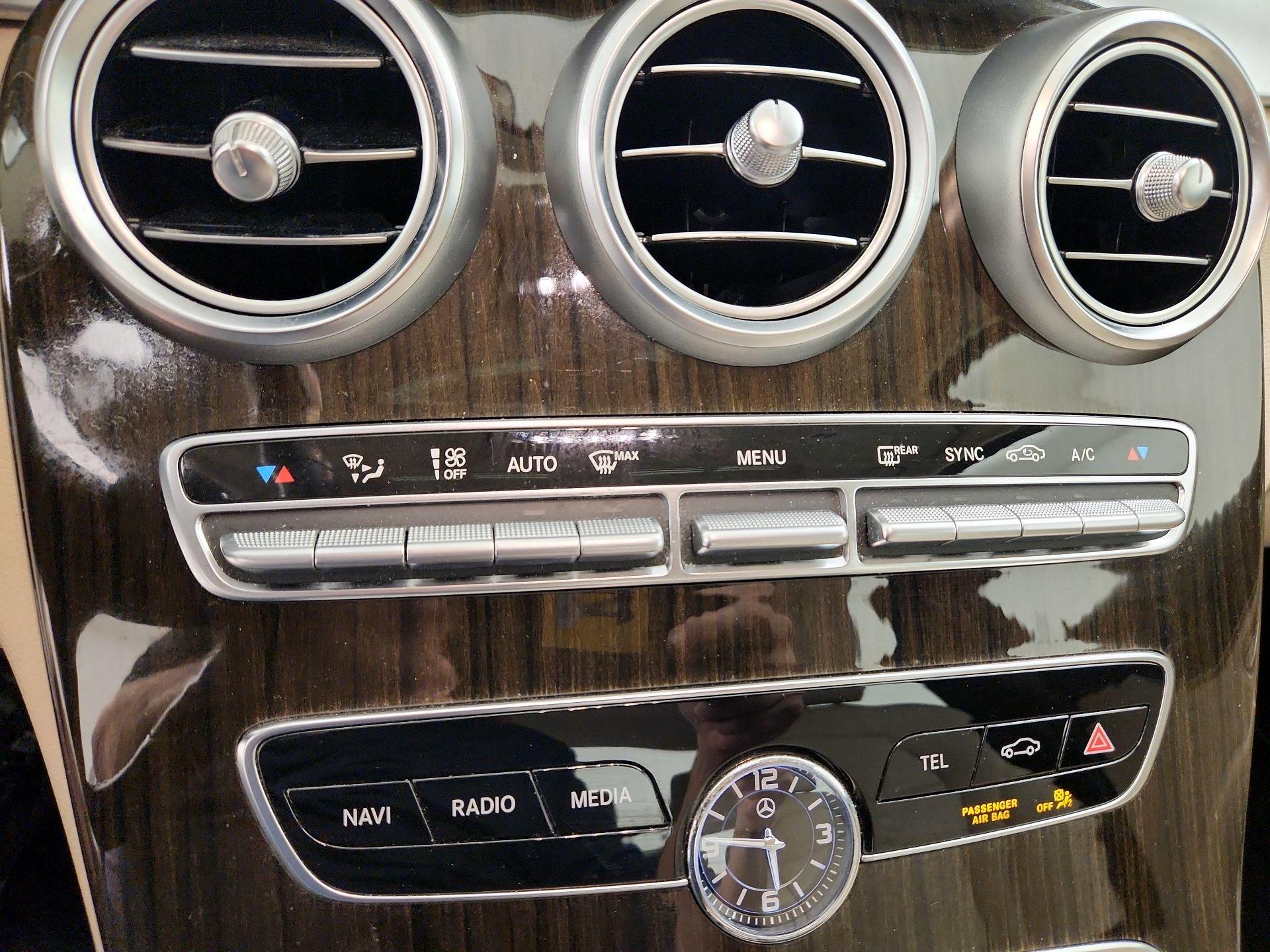 Thumbnail: 2019 Mercedes-Benz C-Class - 17