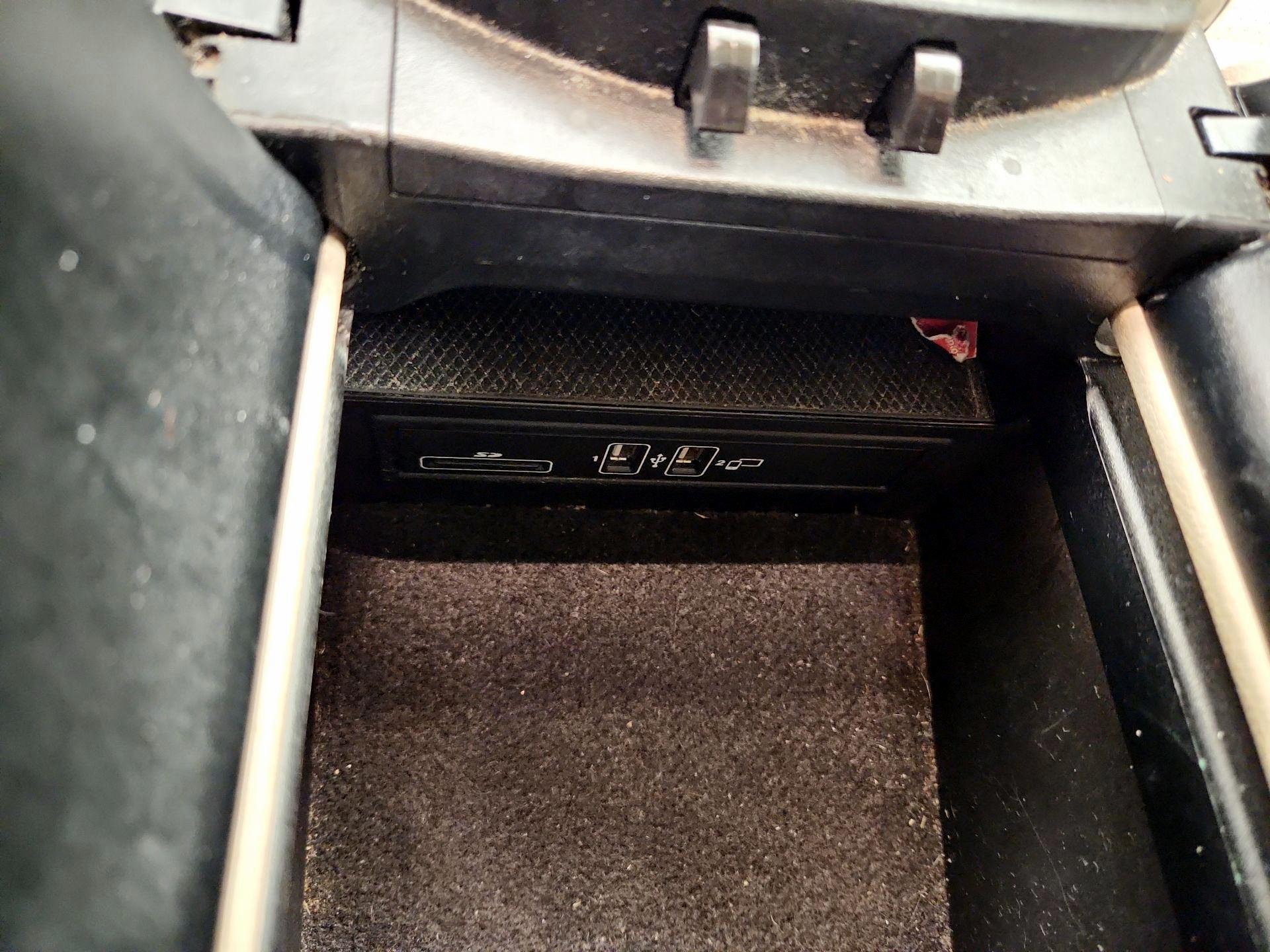 Thumbnail: 2019 Mercedes-Benz C-Class - 19