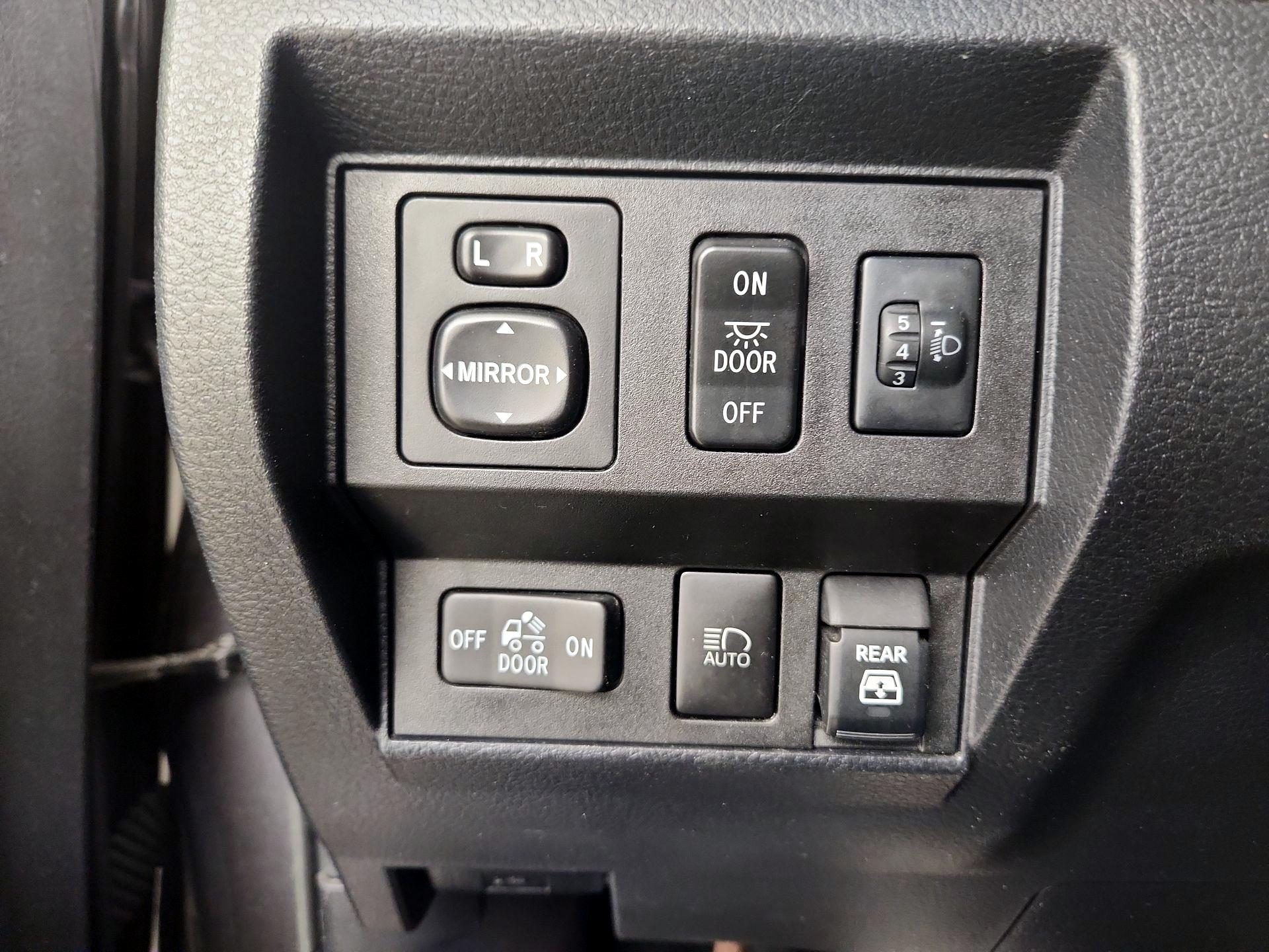 Thumbnail: 2019 Toyota Tundra - 13