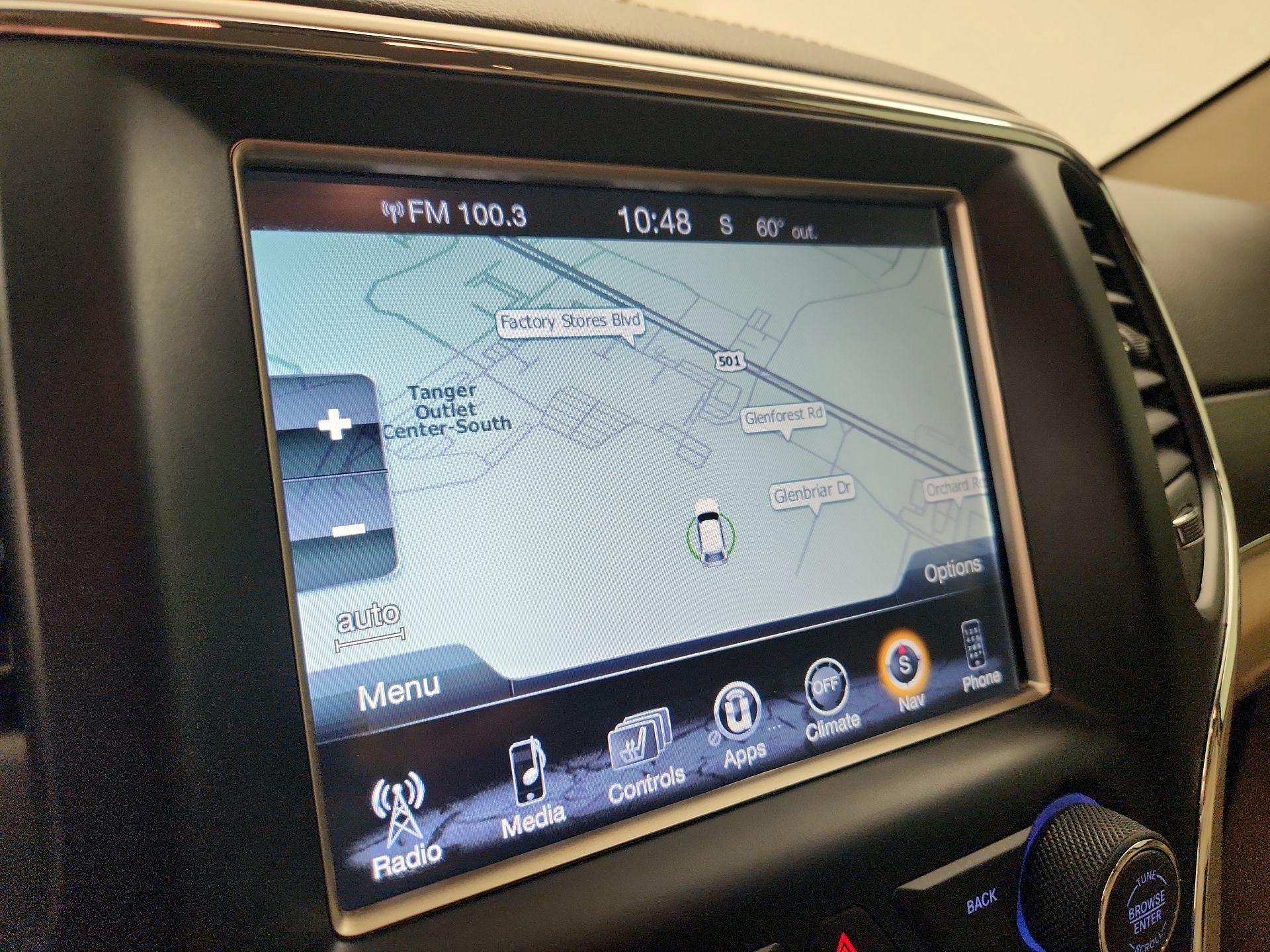 Thumbnail: 2017 Jeep Grand Cherokee - 14