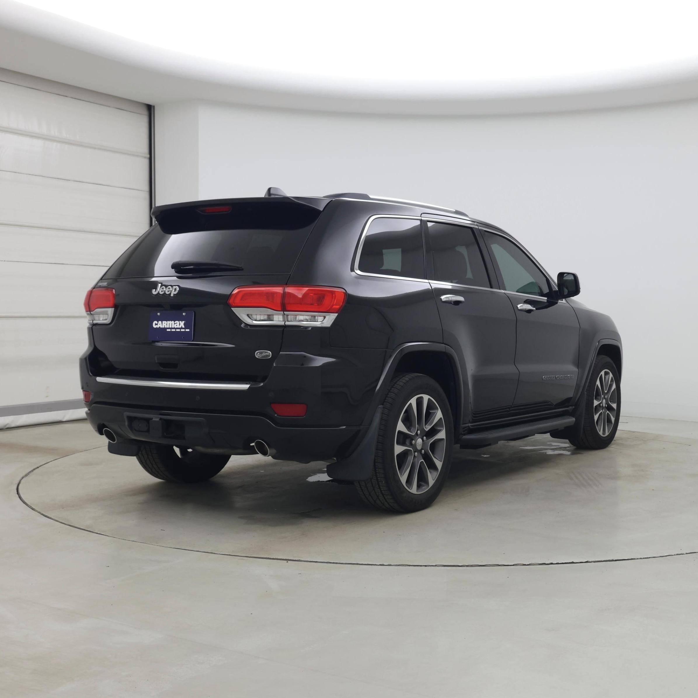 Thumbnail: 2017 Jeep Grand Cherokee - 8