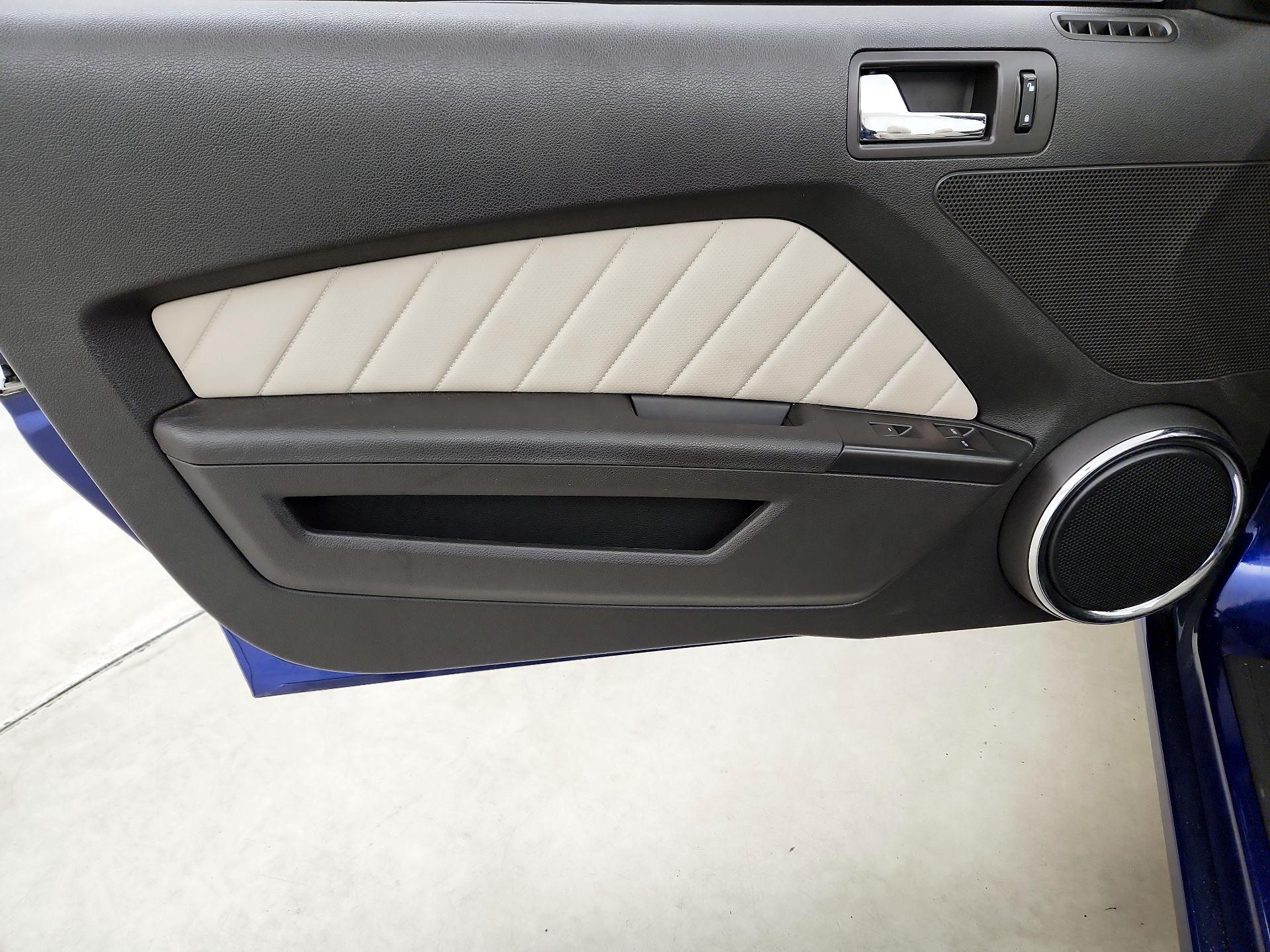 Thumbnail: 2014 Ford Mustang - 12