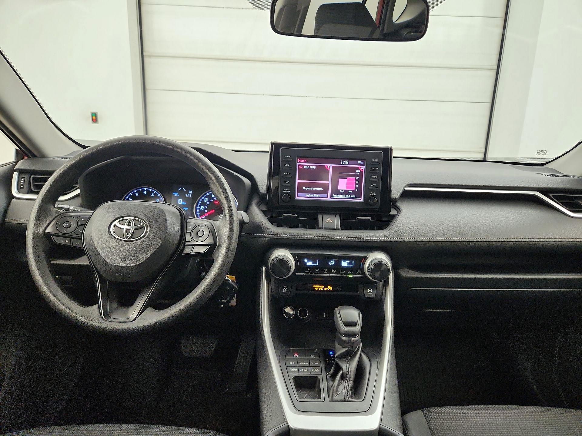 Thumbnail: 2019 Toyota RAV4 - 9