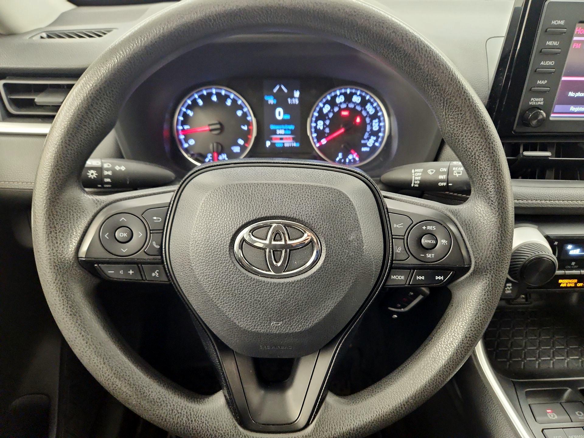 Thumbnail: 2019 Toyota RAV4 - 10