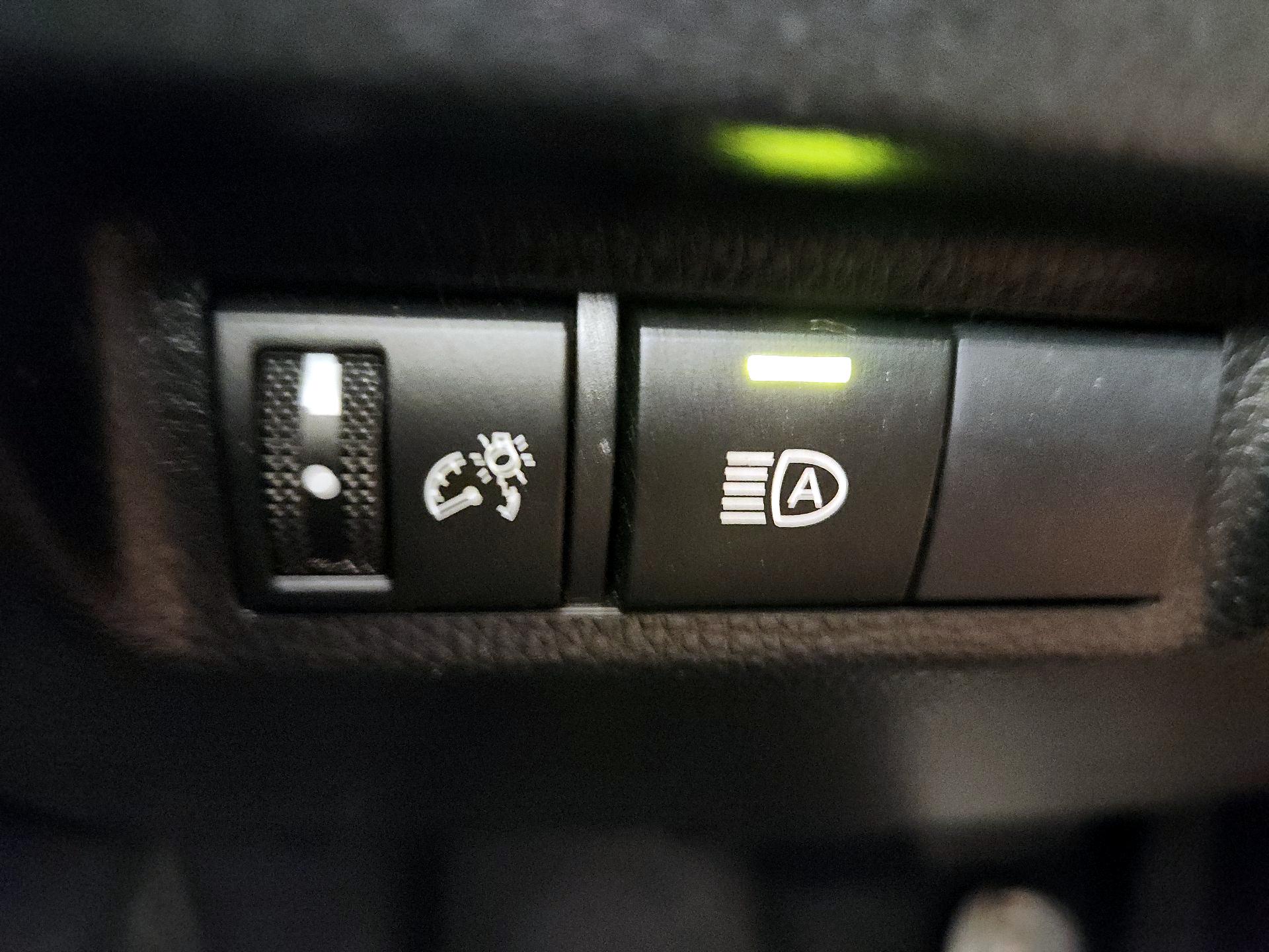 Thumbnail: 2019 Toyota RAV4 - 13