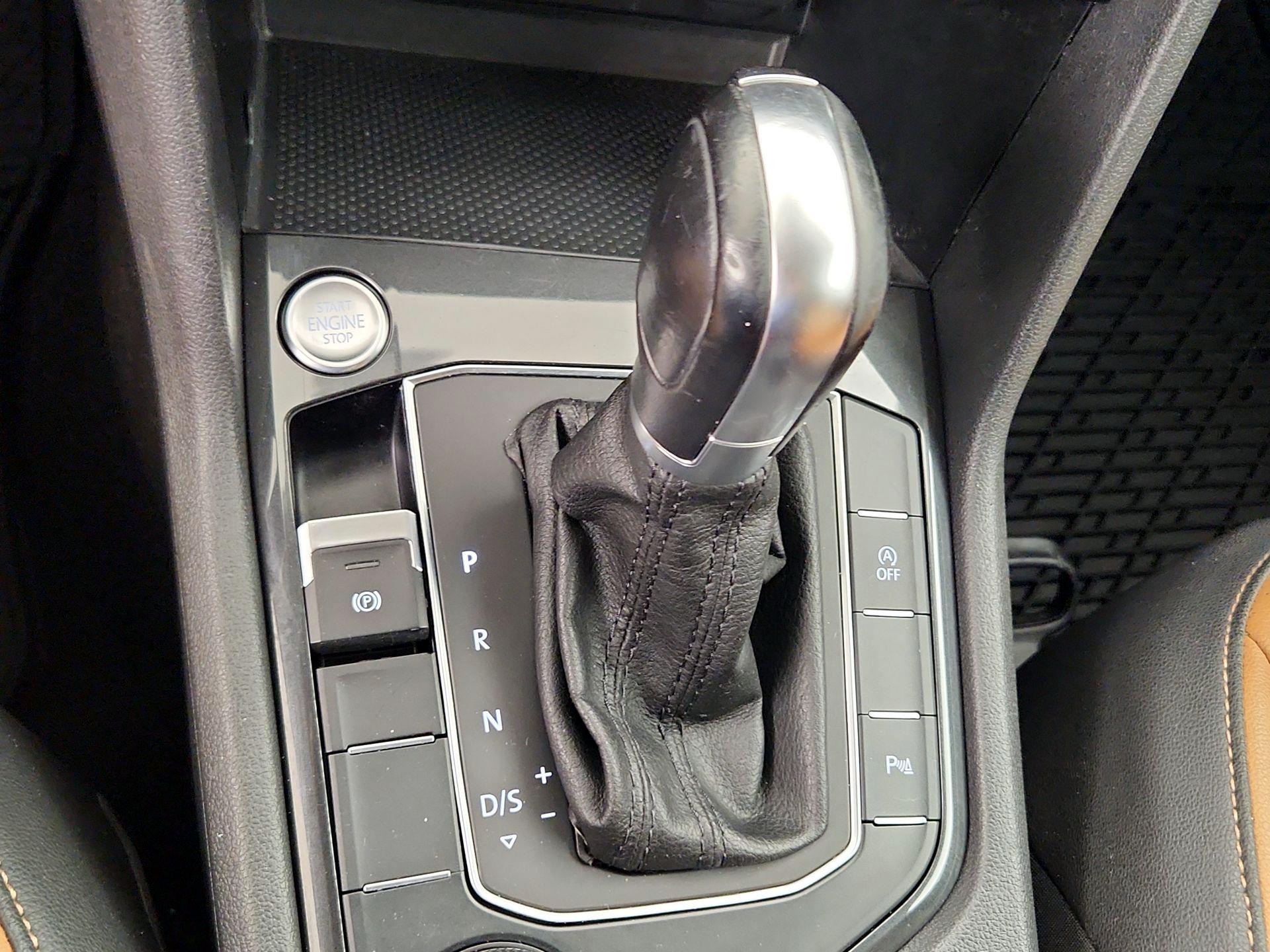 Thumbnail: 2019 Volkswagen Tiguan - 18