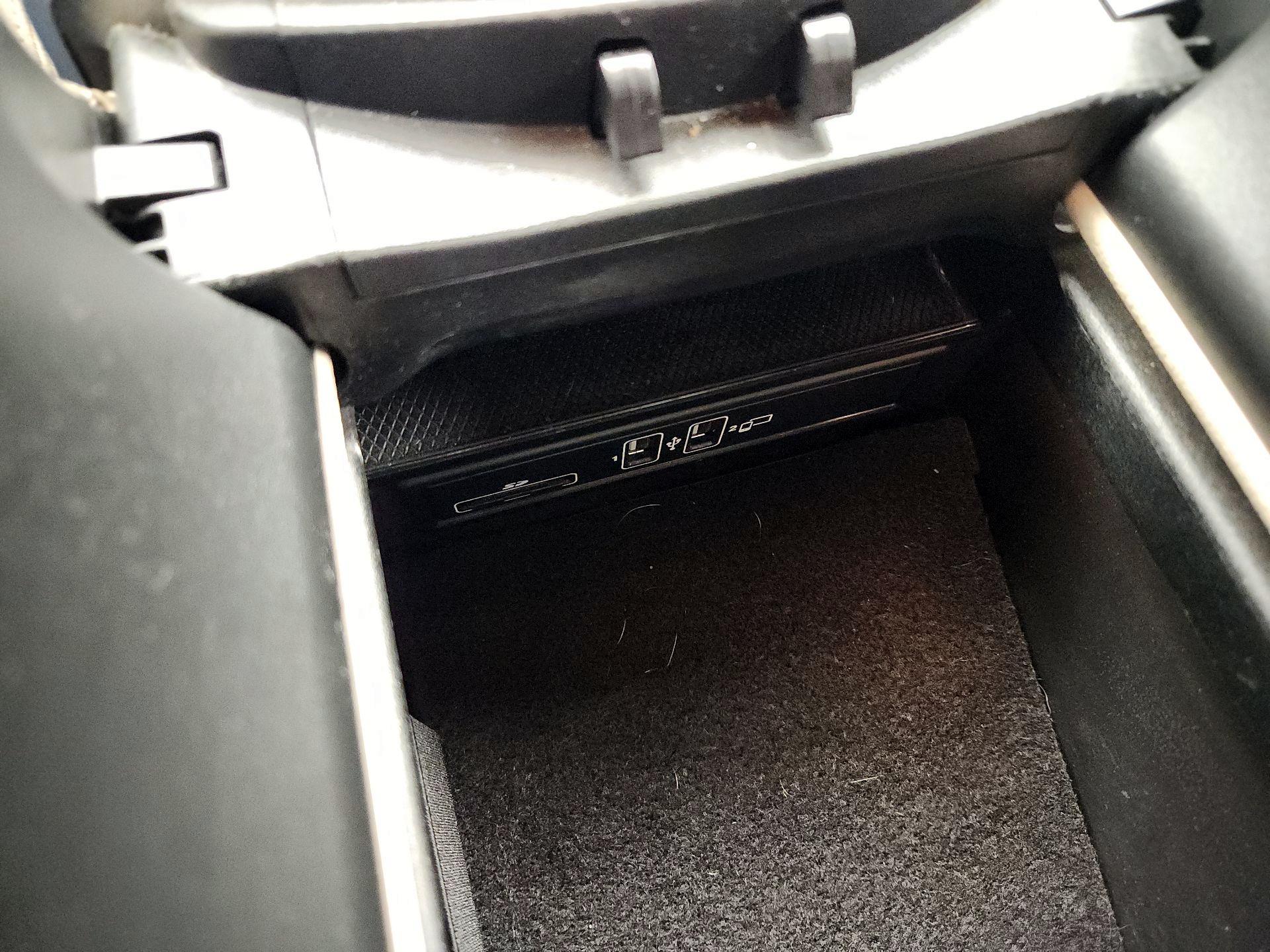 Thumbnail: 2018 Mercedes-Benz C-Class - 19