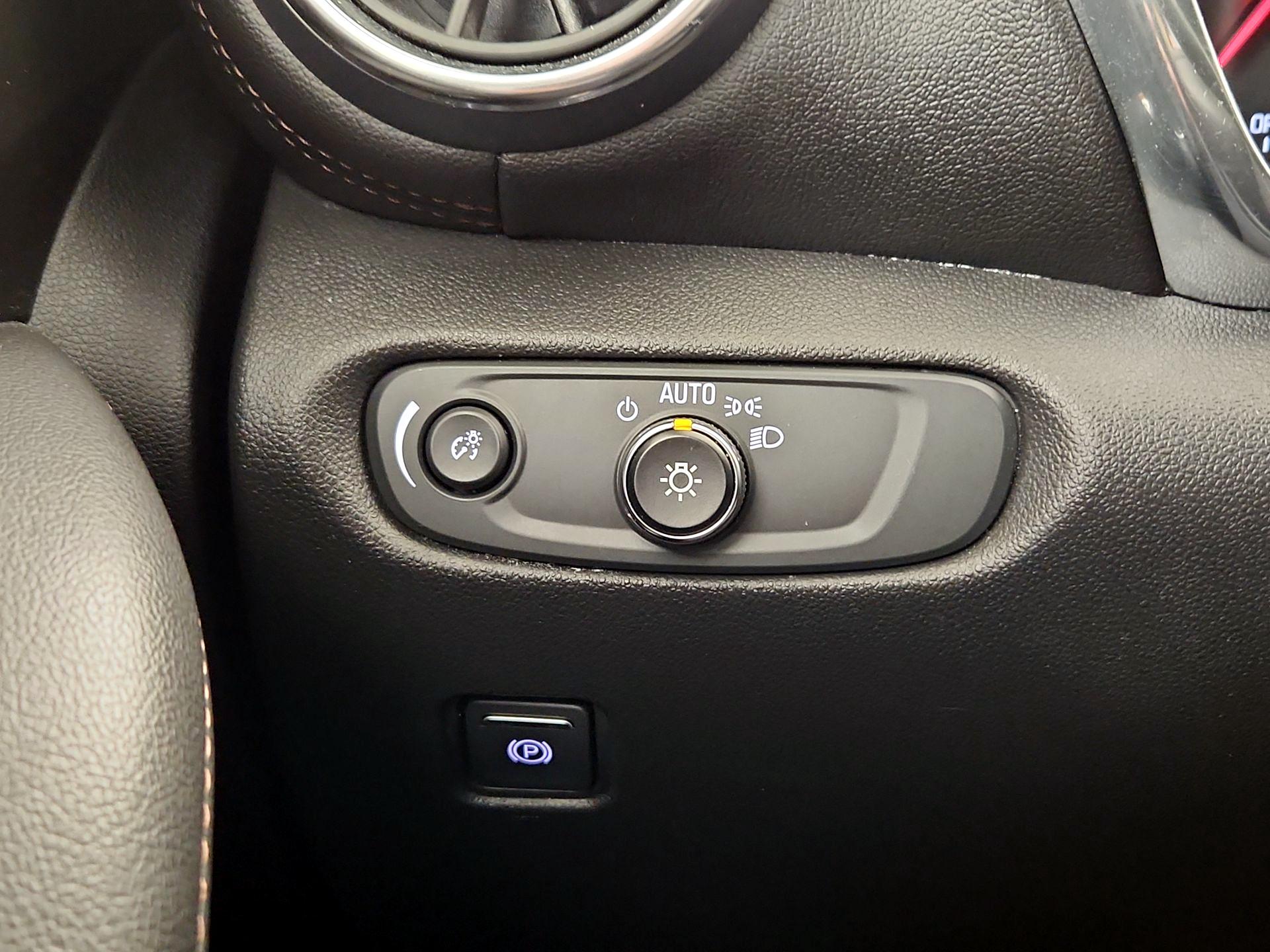 Thumbnail: 2020 Chevrolet Blazer - 13