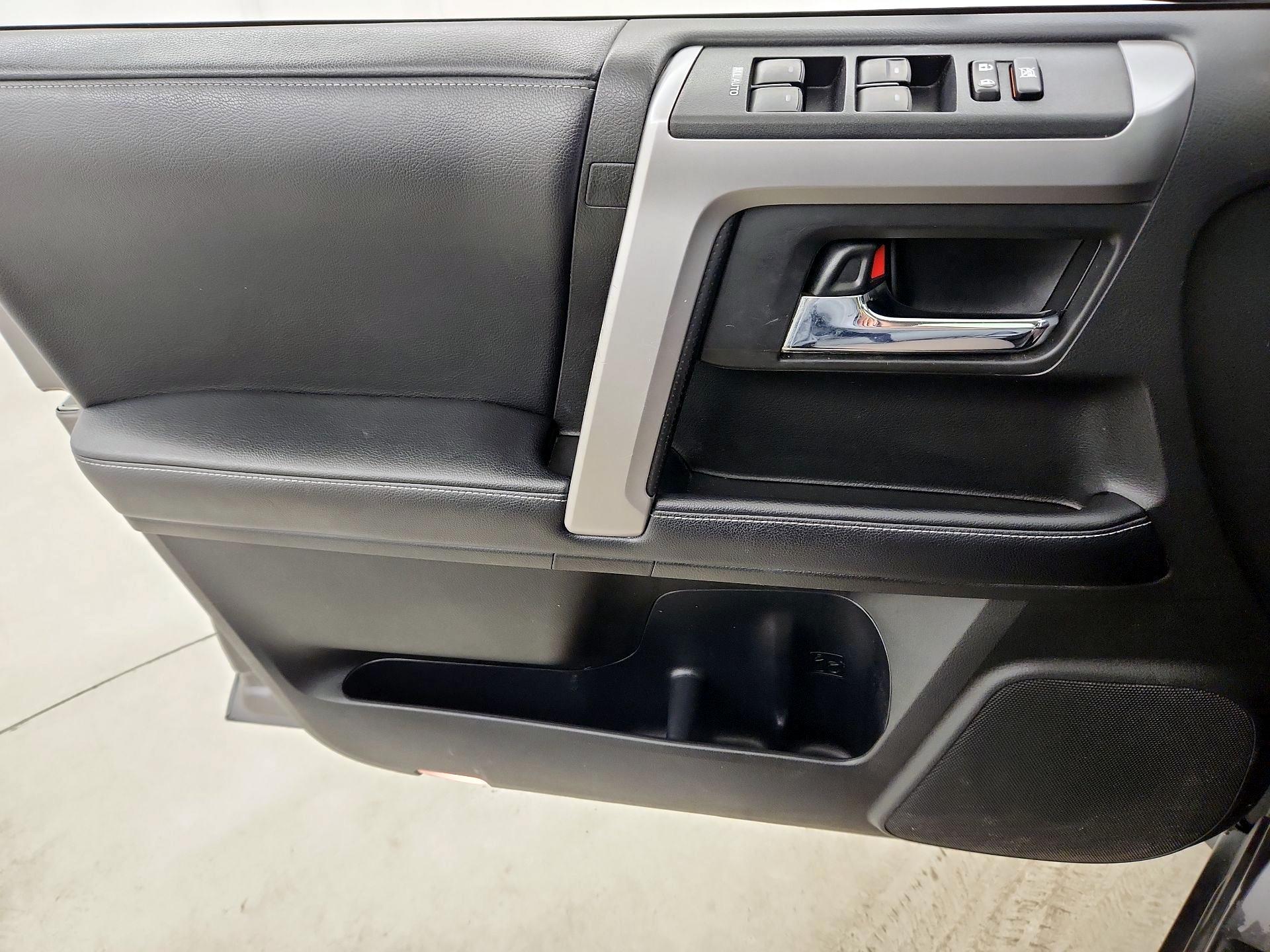 Thumbnail: 2019 Toyota 4Runner - 10