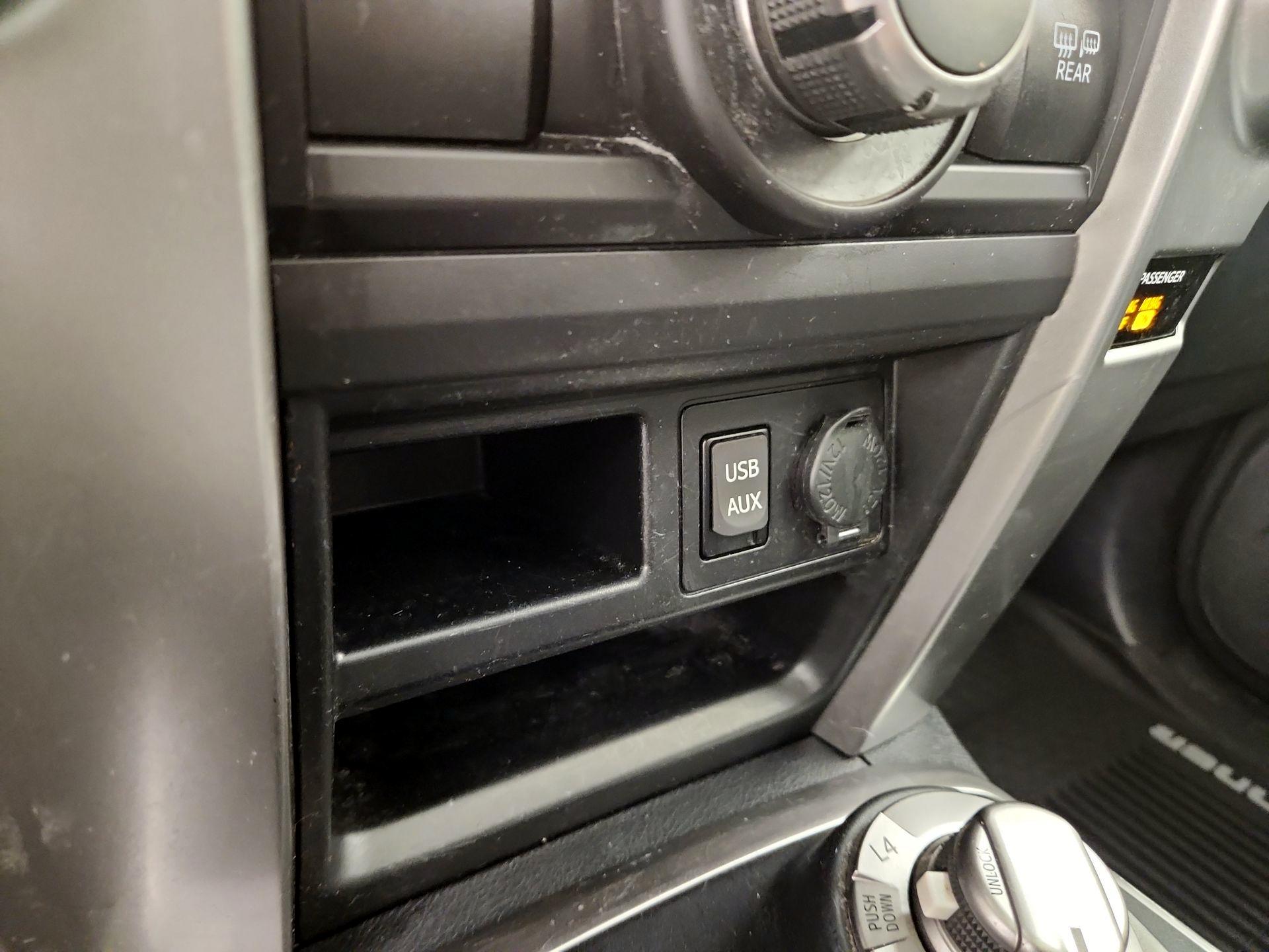 Thumbnail: 2019 Toyota 4Runner - 17