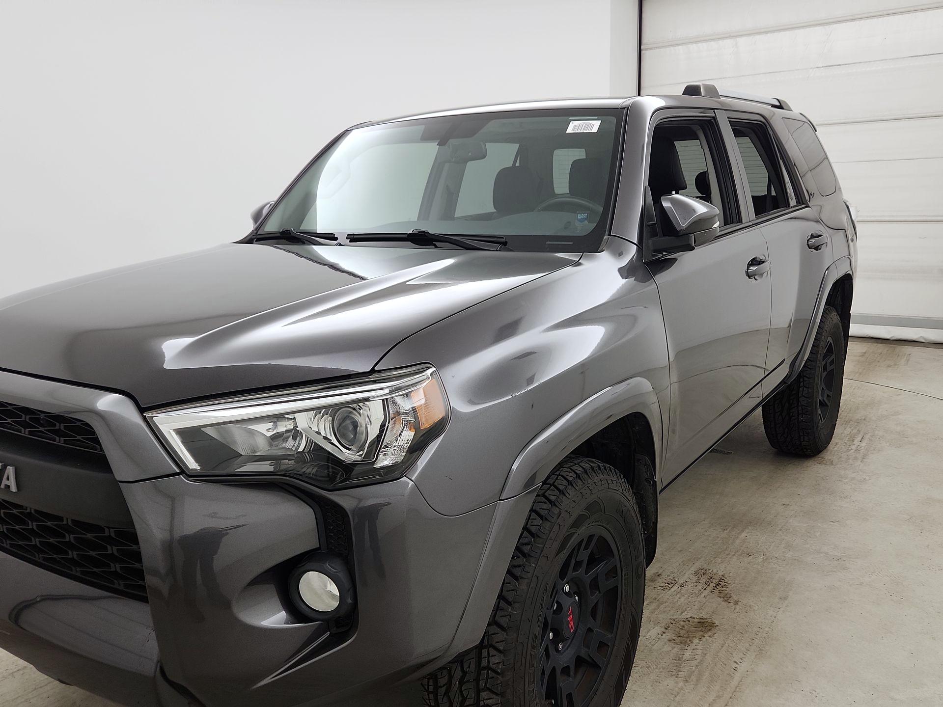 Thumbnail: 2019 Toyota 4Runner - 3