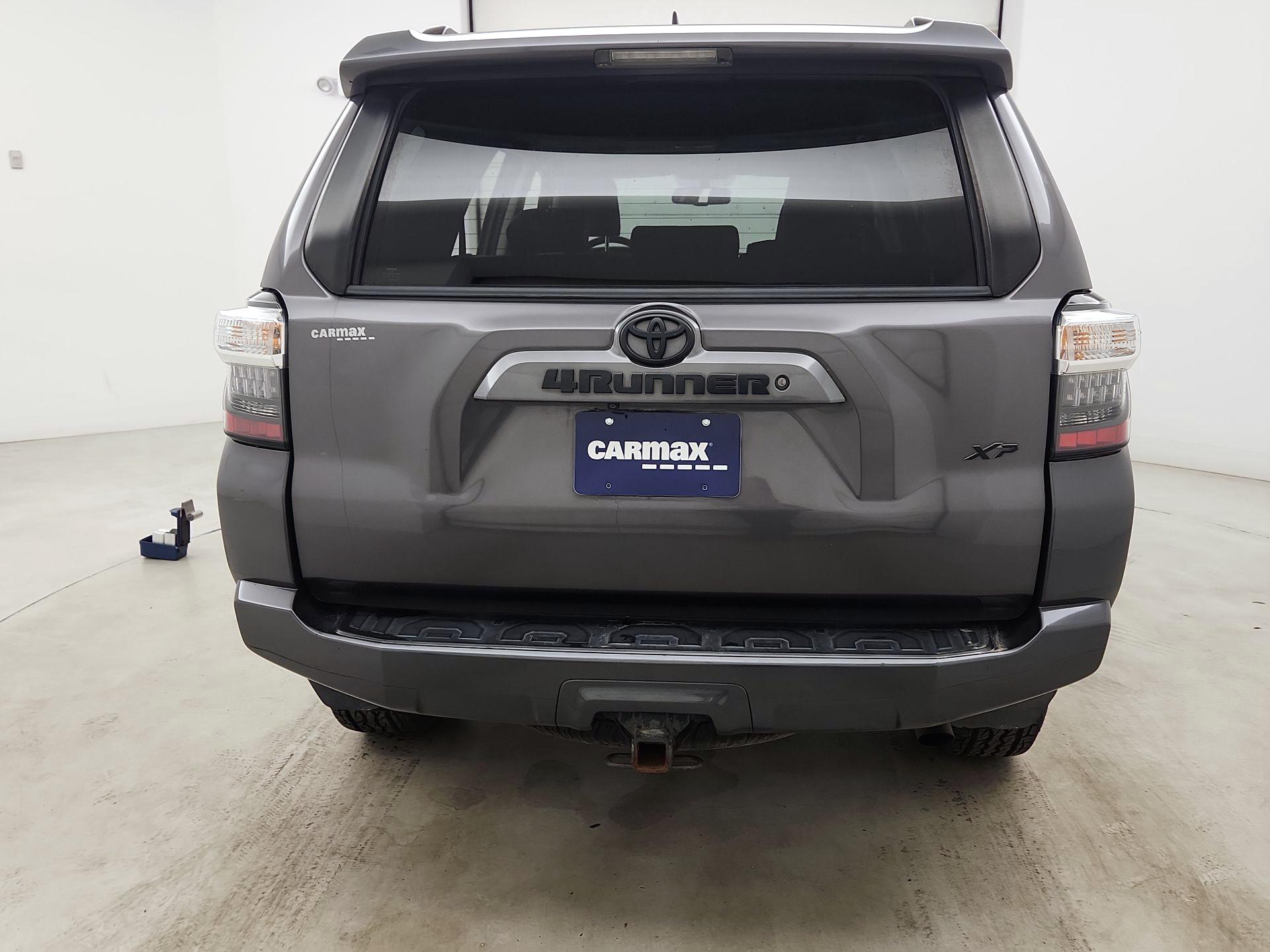 Thumbnail: 2019 Toyota 4Runner - 6