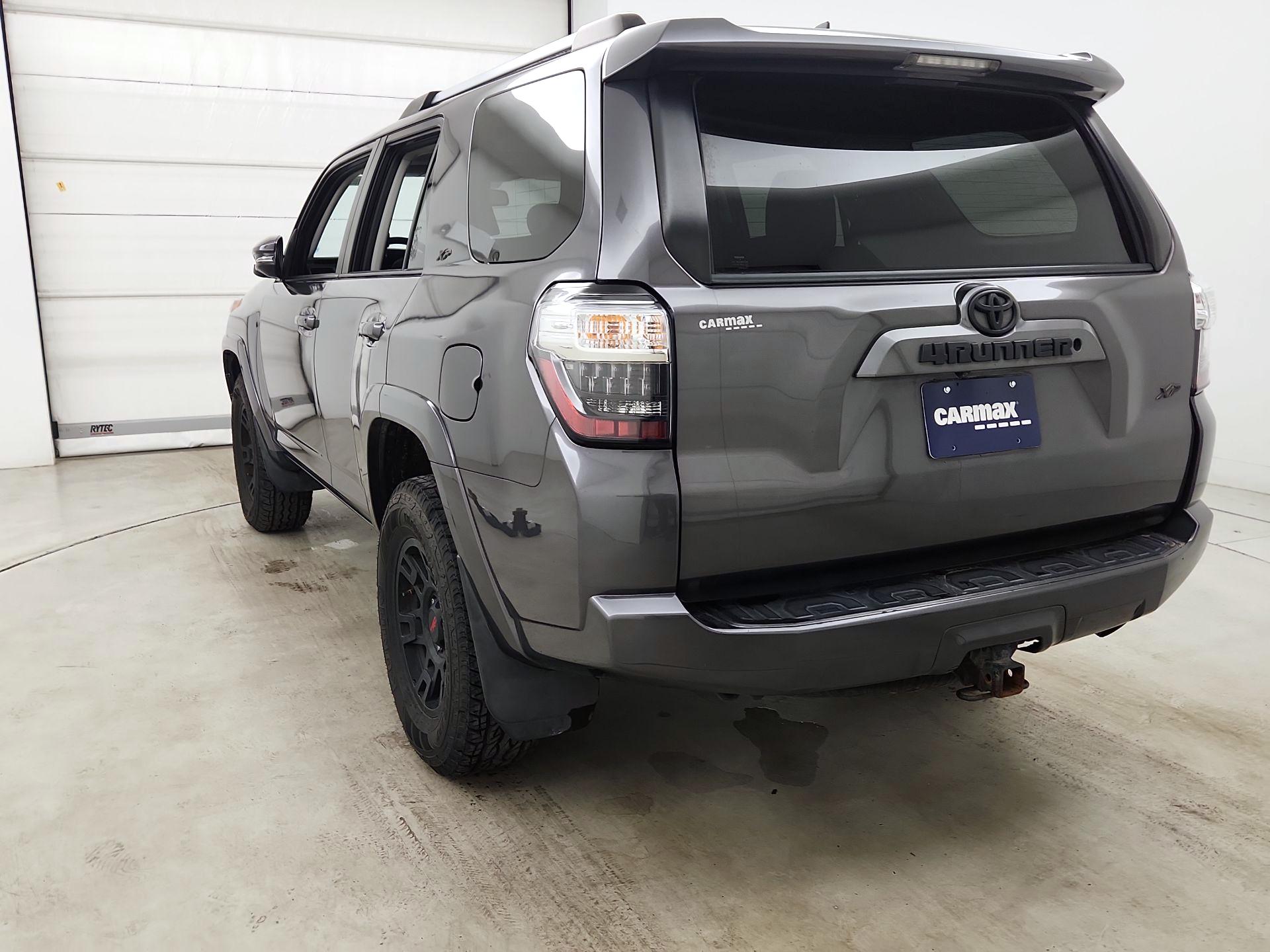 Thumbnail: 2019 Toyota 4Runner - 7