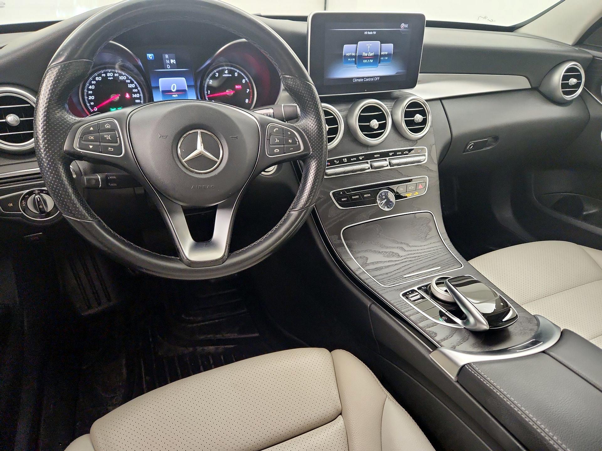 Thumbnail: 2016 Mercedes-Benz C-Class - 9