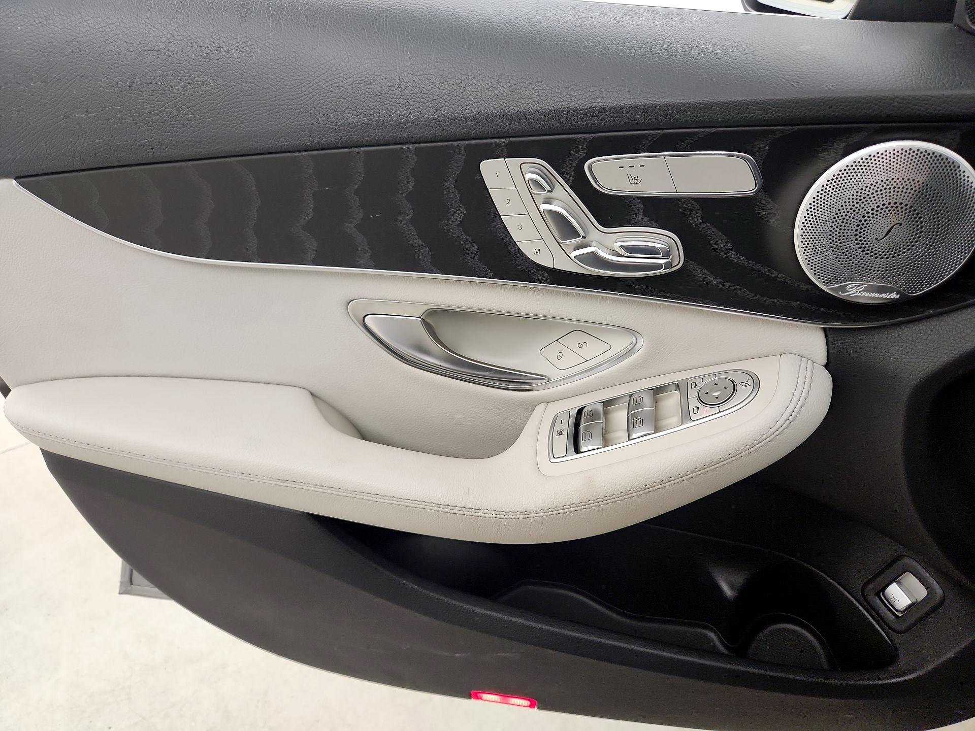 Thumbnail: 2016 Mercedes-Benz C-Class - 12