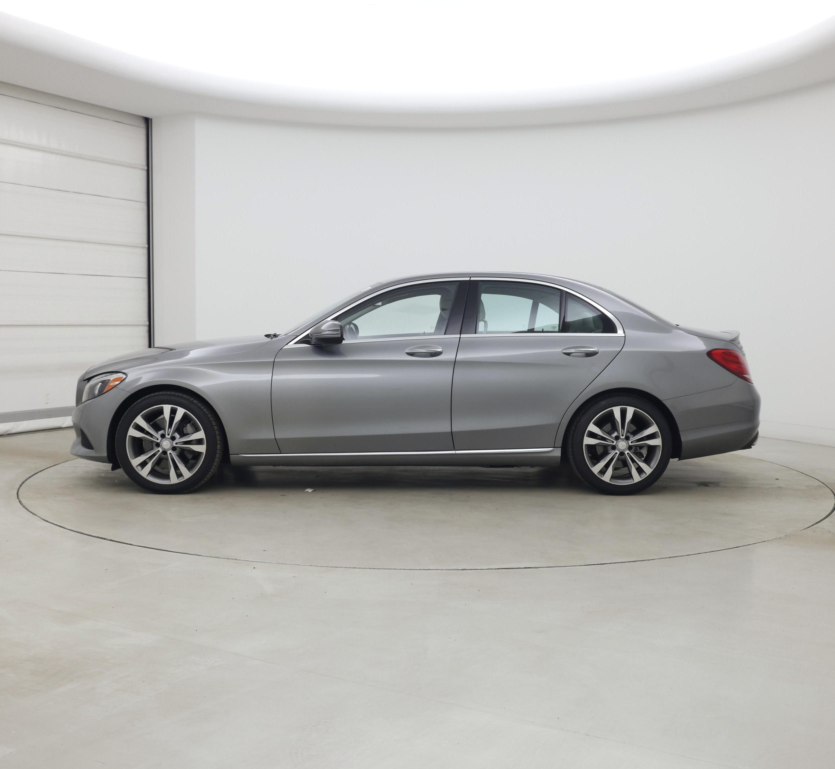 Thumbnail: 2016 Mercedes-Benz C-Class - 3