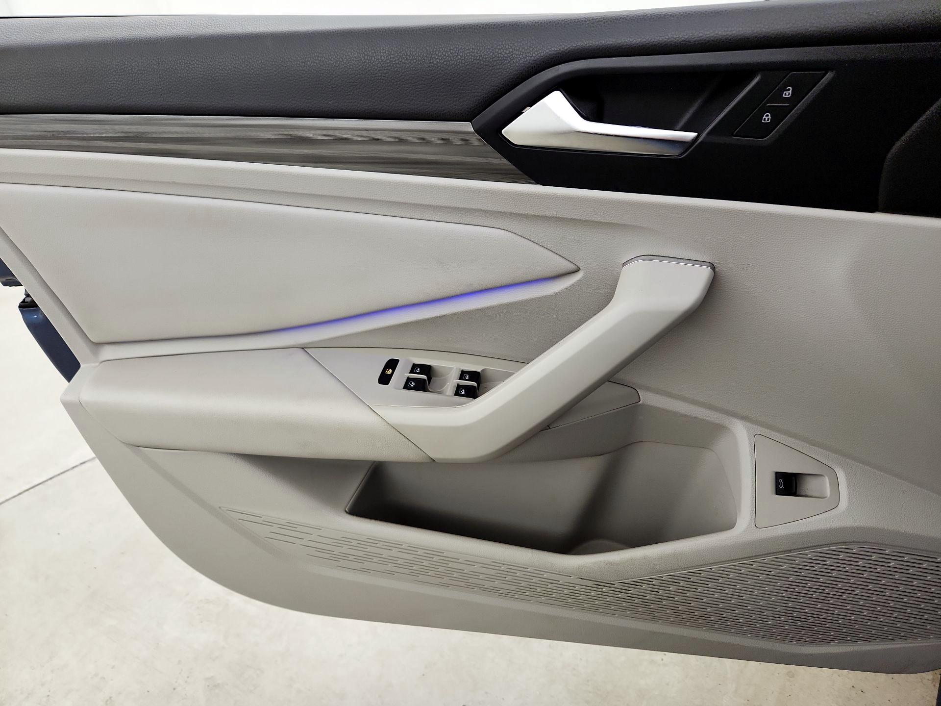 Thumbnail: 2019 Volkswagen Jetta - 12