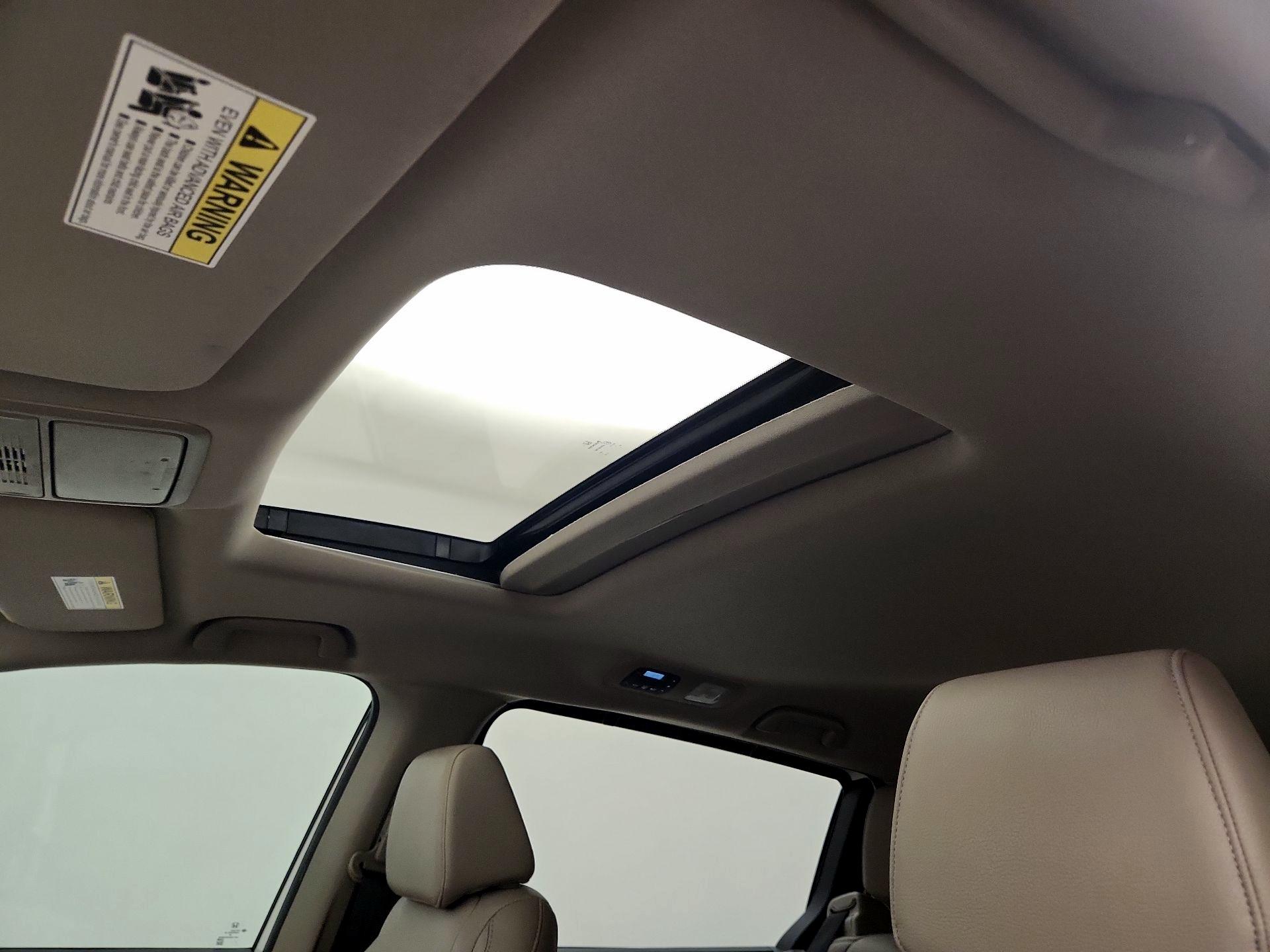 Thumbnail: 2019 Honda Odyssey - 17