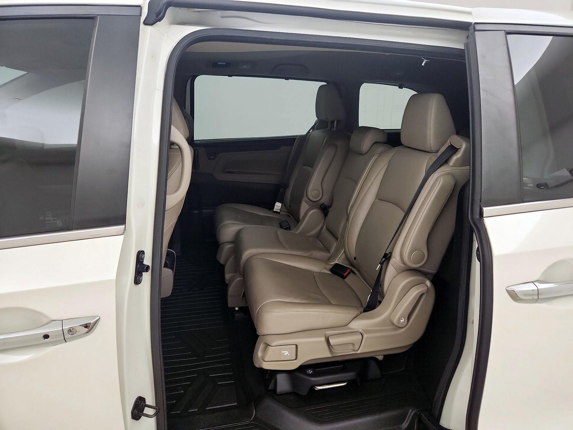 Thumbnail: 2019 Honda Odyssey - 18