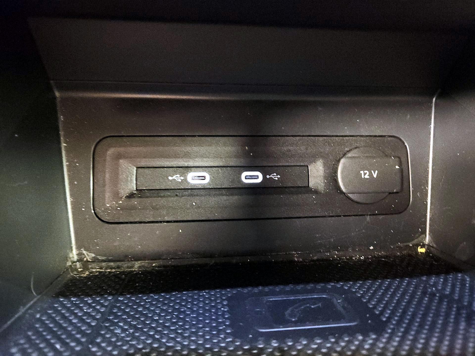 Thumbnail: 2023 Volkswagen Atlas - 18