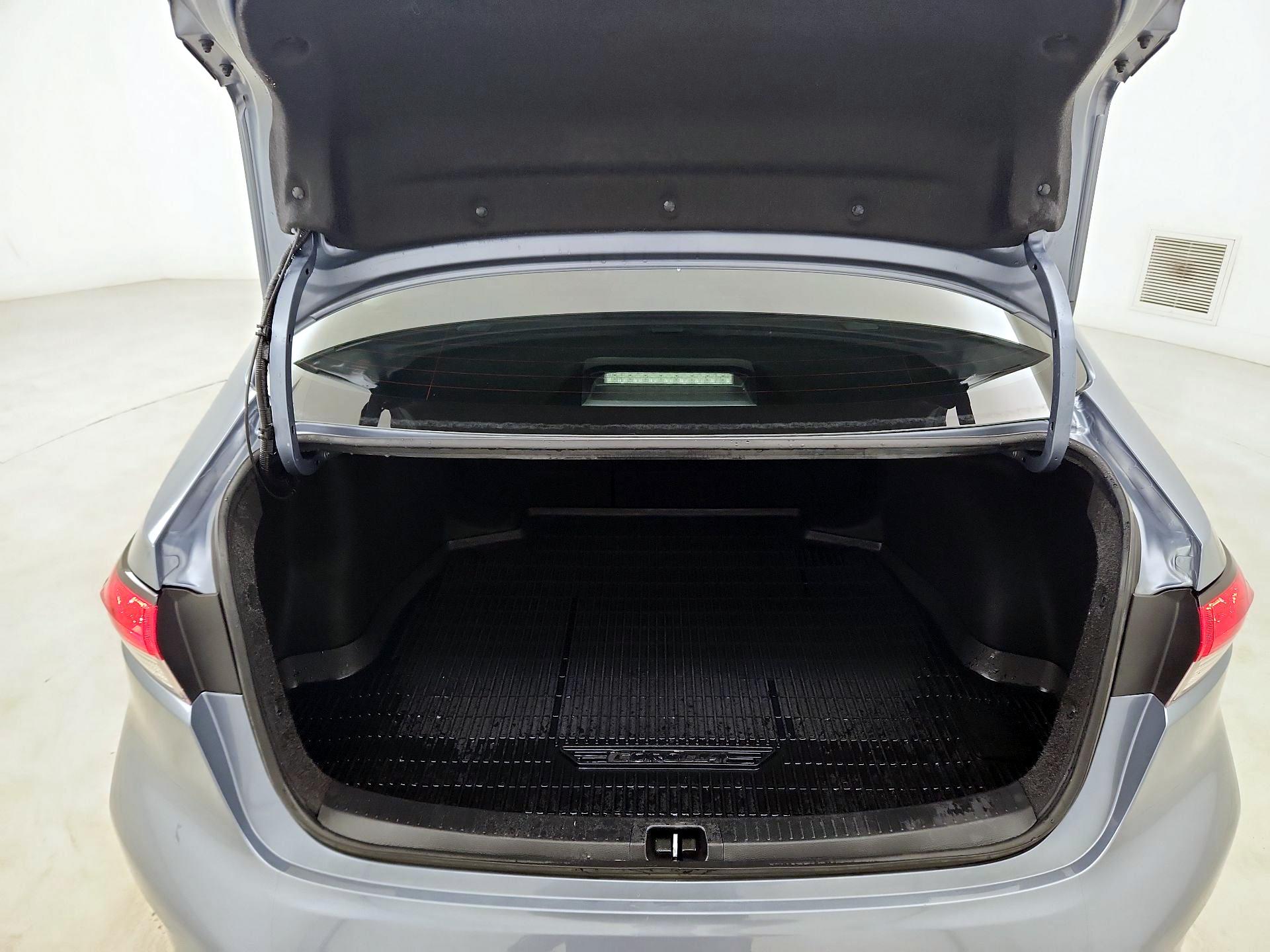 Thumbnail: 2023 Toyota Corolla - 20