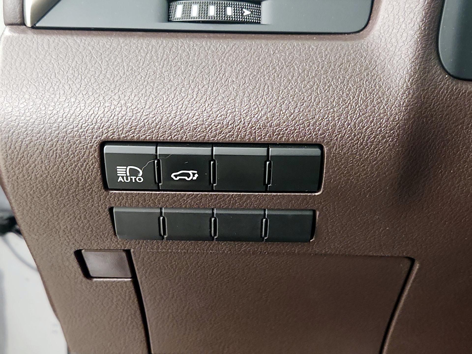 Thumbnail: 2016 Lexus RX - 13