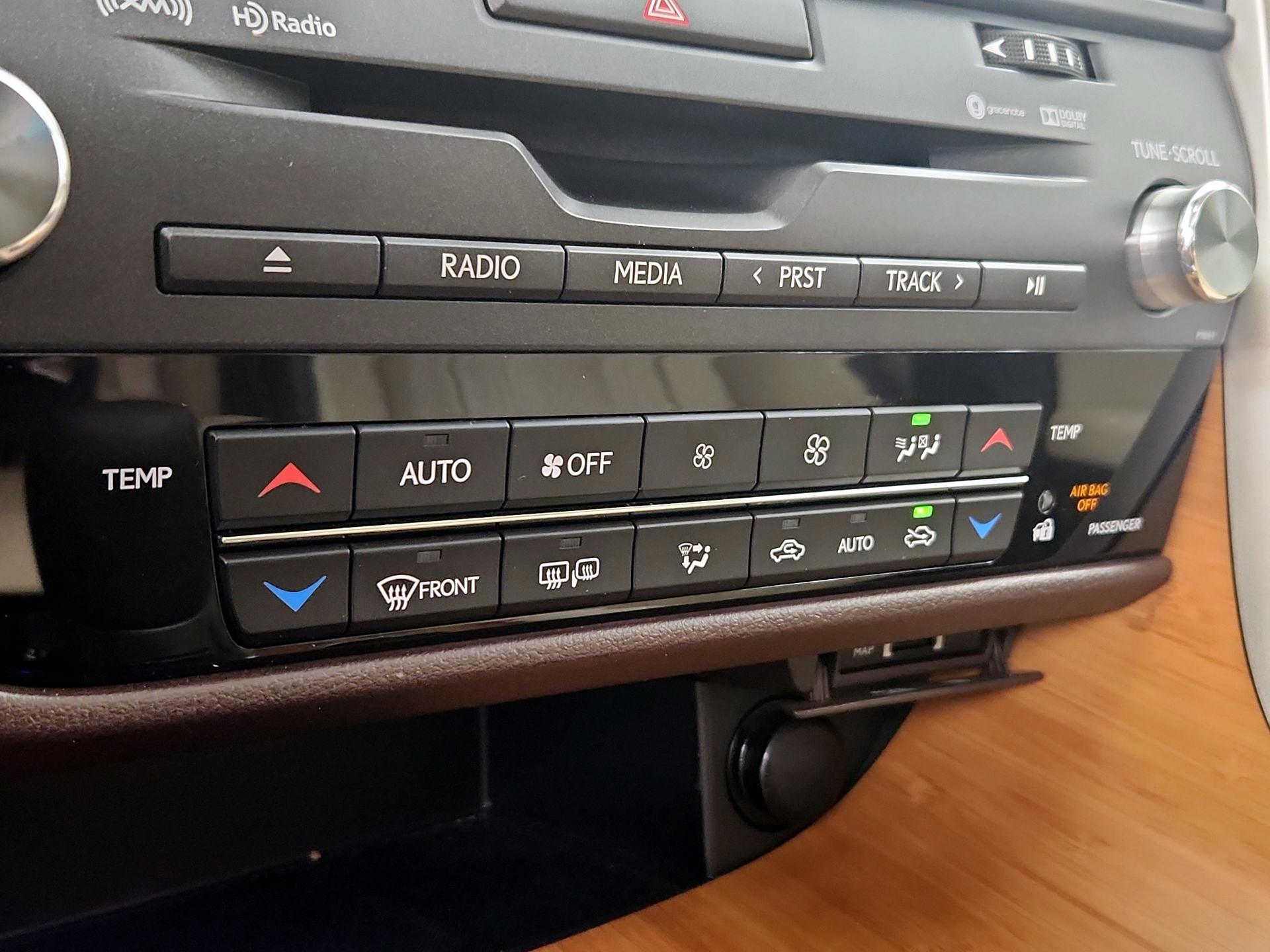 Thumbnail: 2016 Lexus RX - 17