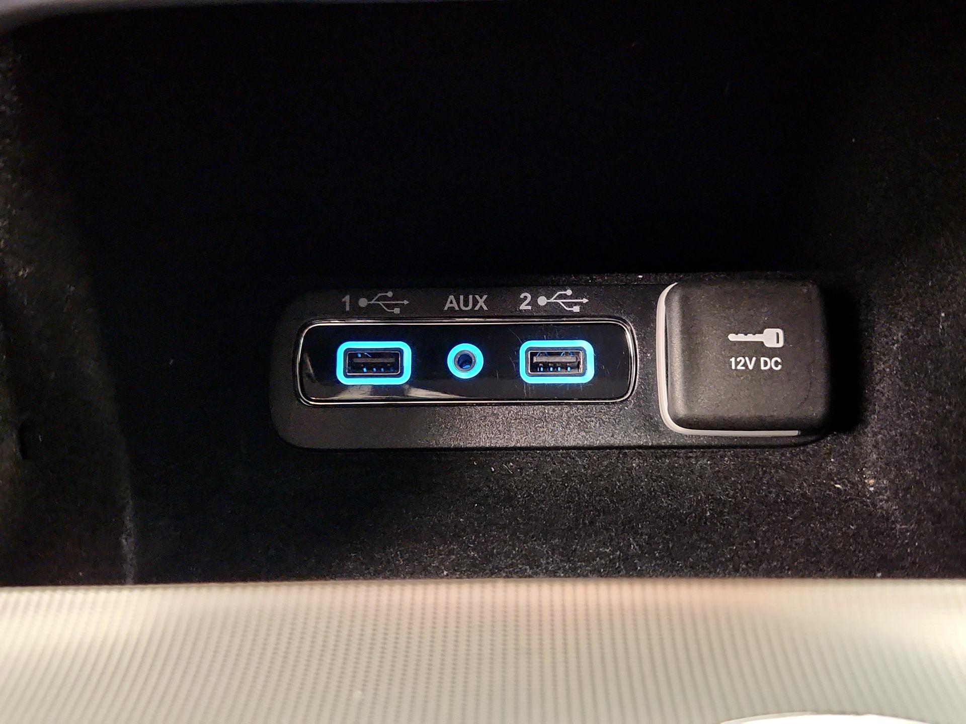 Thumbnail: 2018 Jeep Grand Cherokee - 17