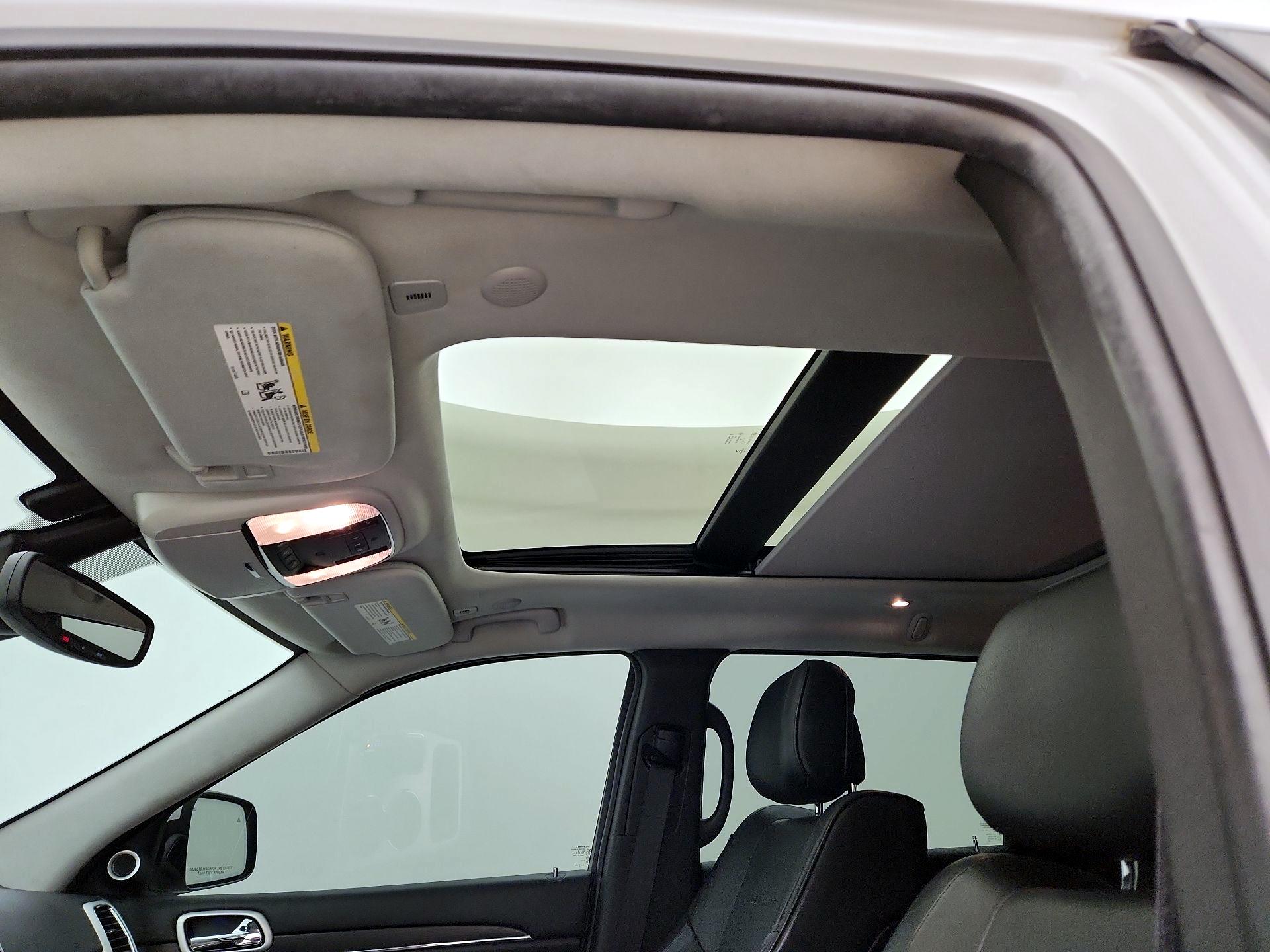 Thumbnail: 2018 Jeep Grand Cherokee - 18