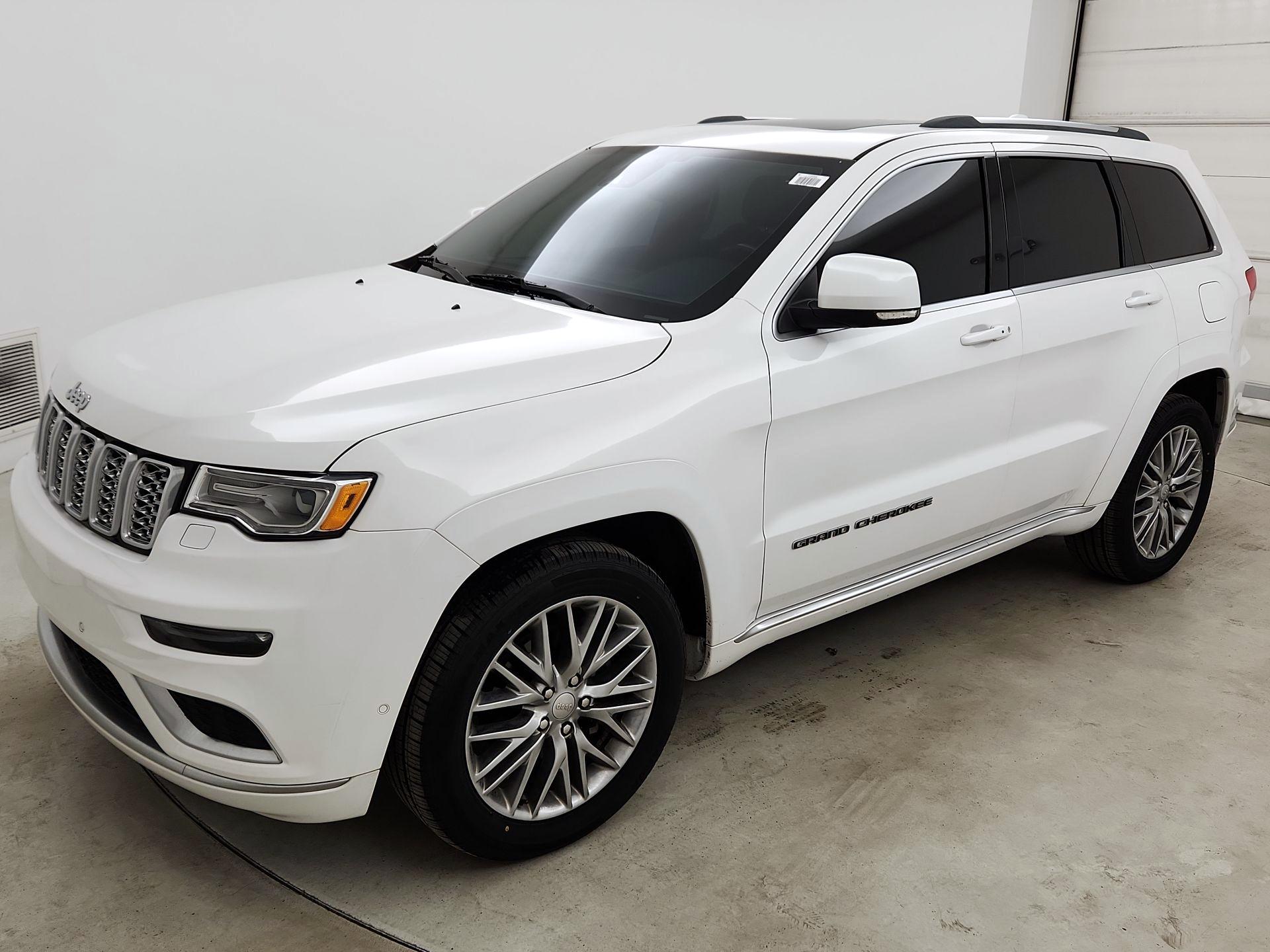 Thumbnail: 2018 Jeep Grand Cherokee - 3