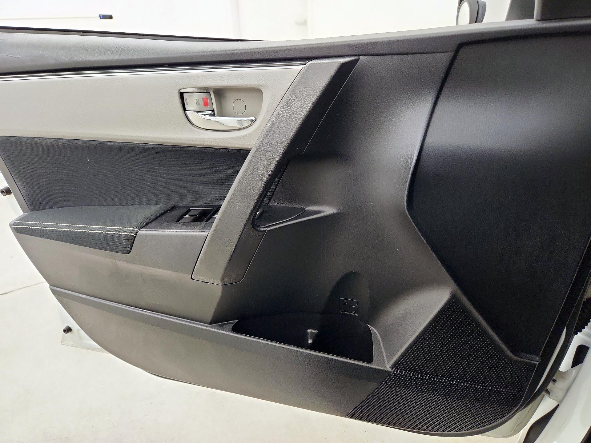 Thumbnail: 2017 Toyota Corolla - 12