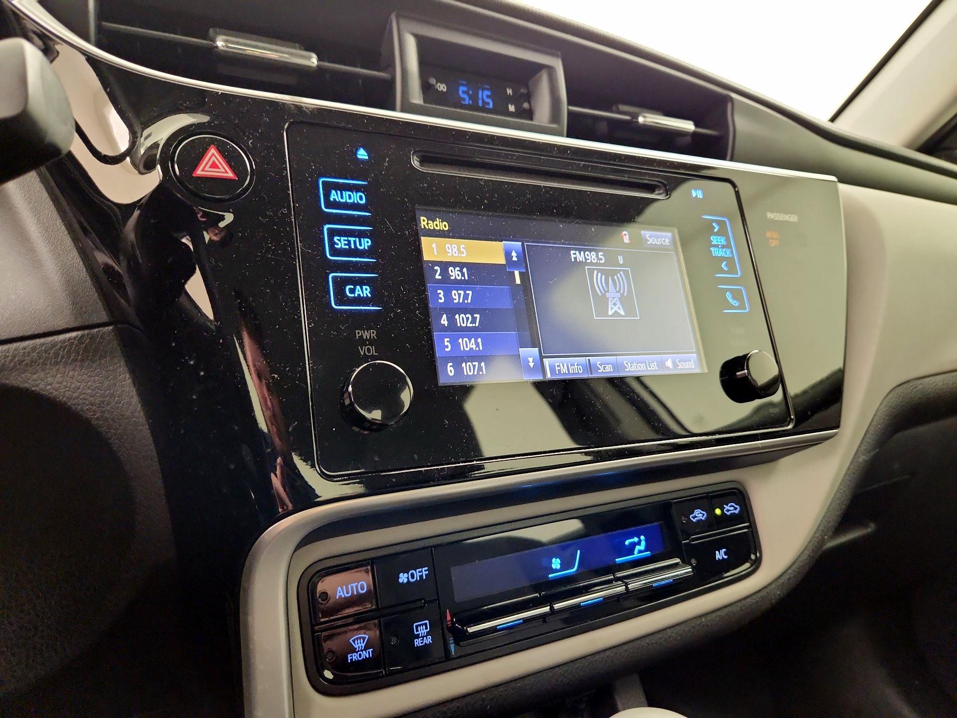 Thumbnail: 2017 Toyota Corolla - 15