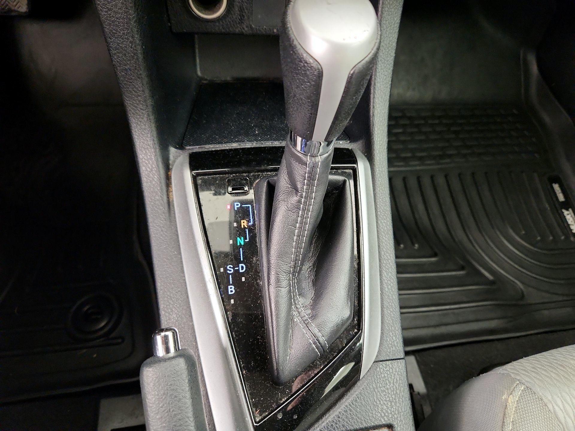 Thumbnail: 2017 Toyota Corolla - 17