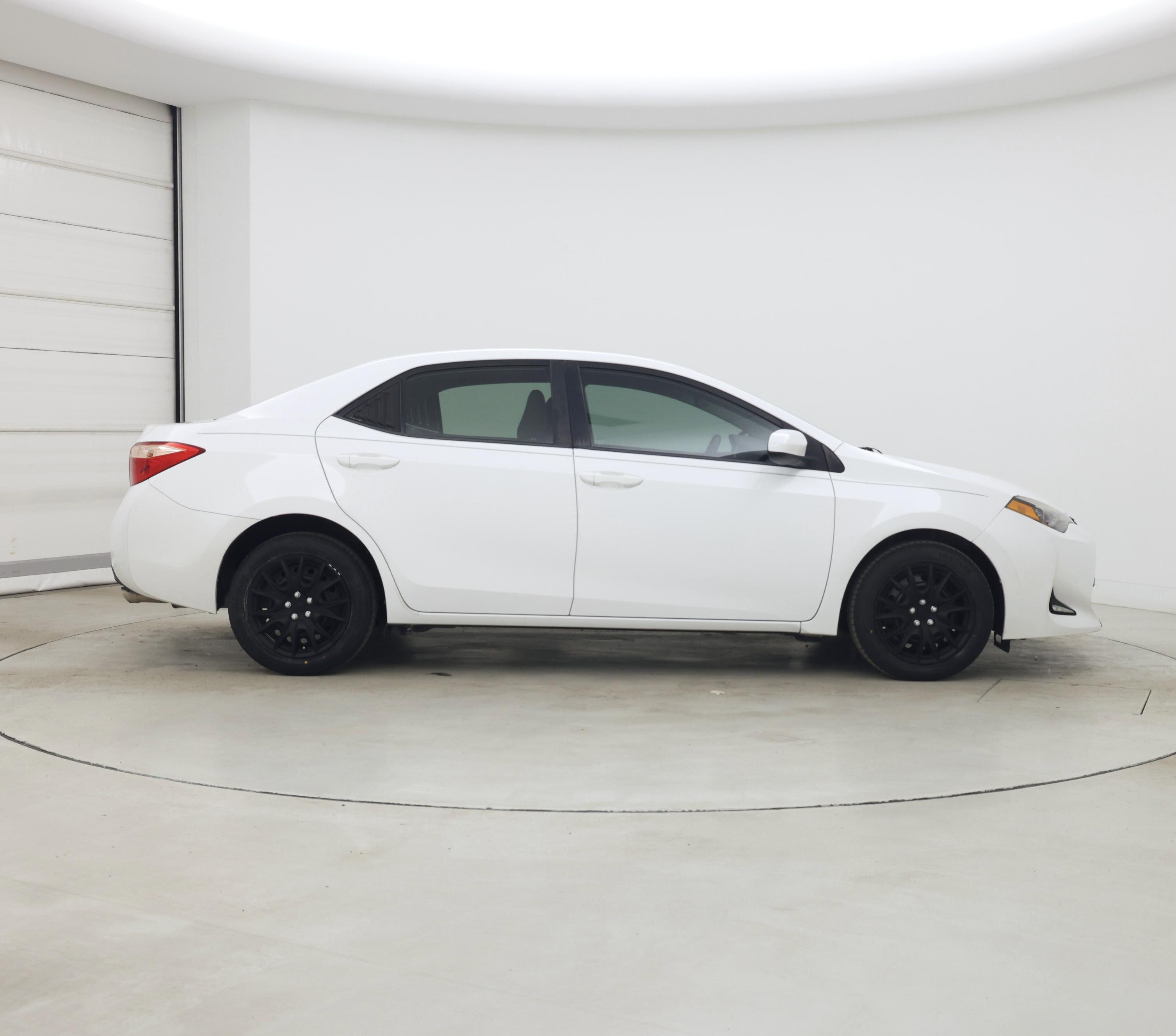 Thumbnail: 2017 Toyota Corolla - 7