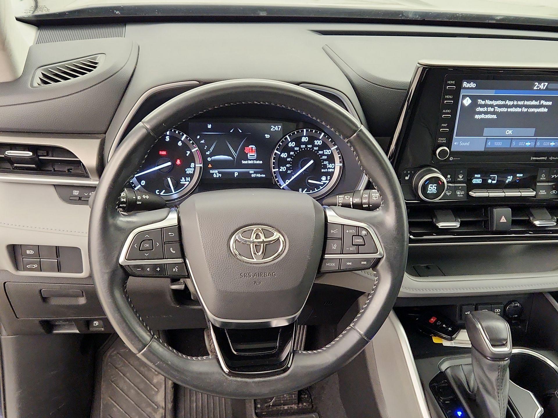 Thumbnail: 2021 Toyota Highlander - 10