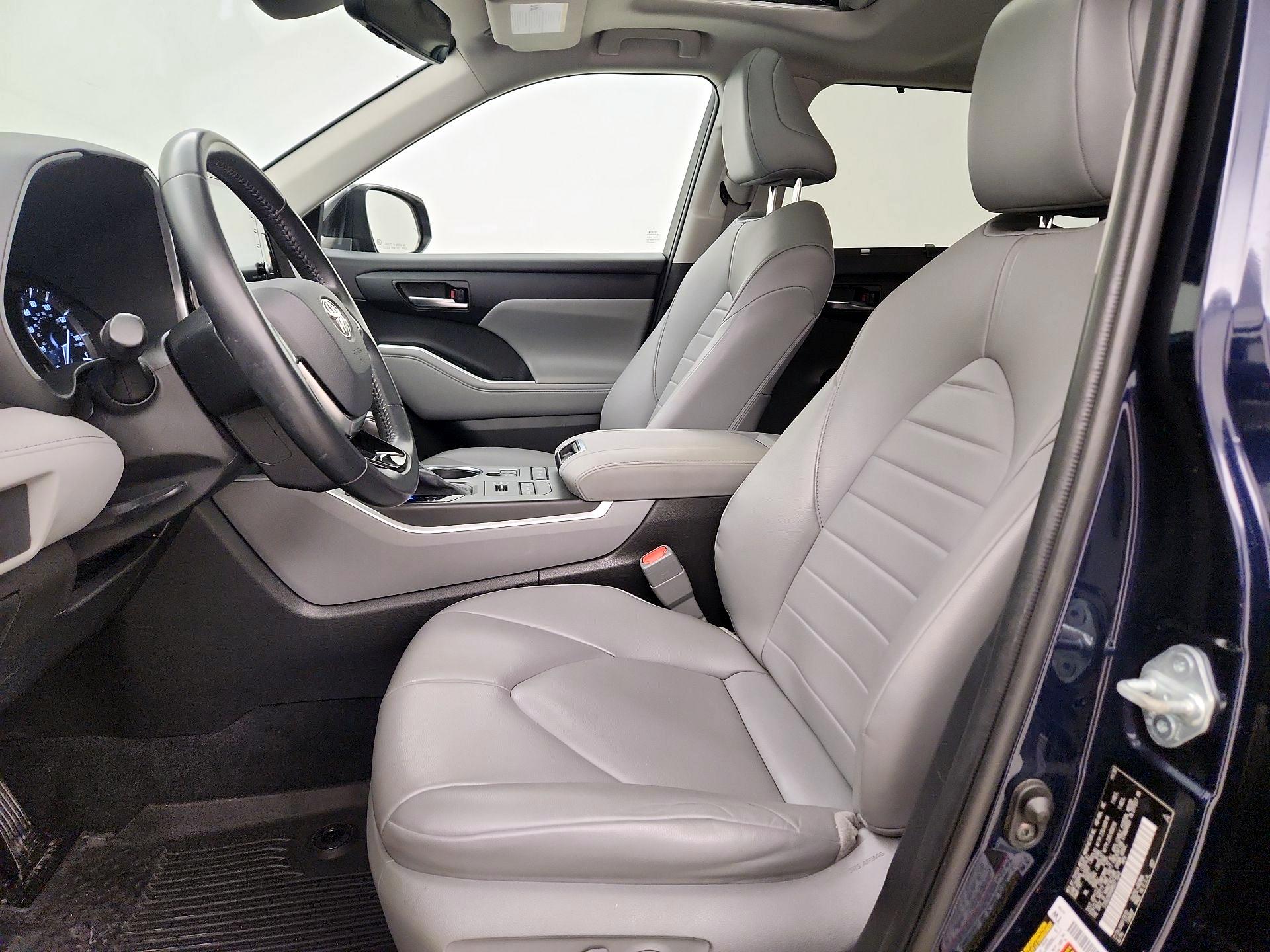 Thumbnail: 2021 Toyota Highlander - 11