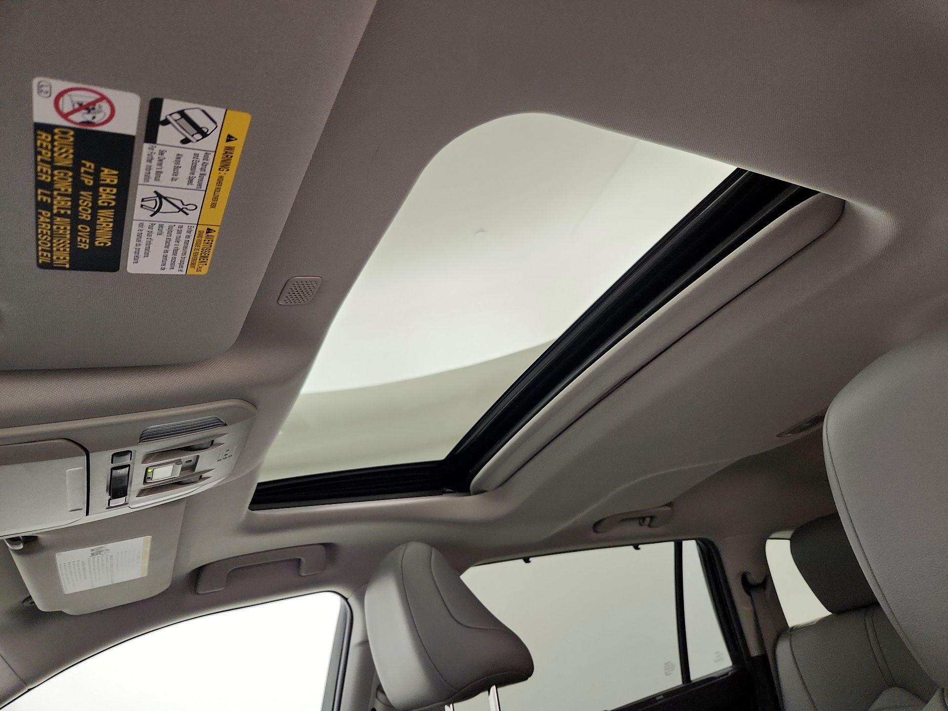 Thumbnail: 2021 Toyota Highlander - 19