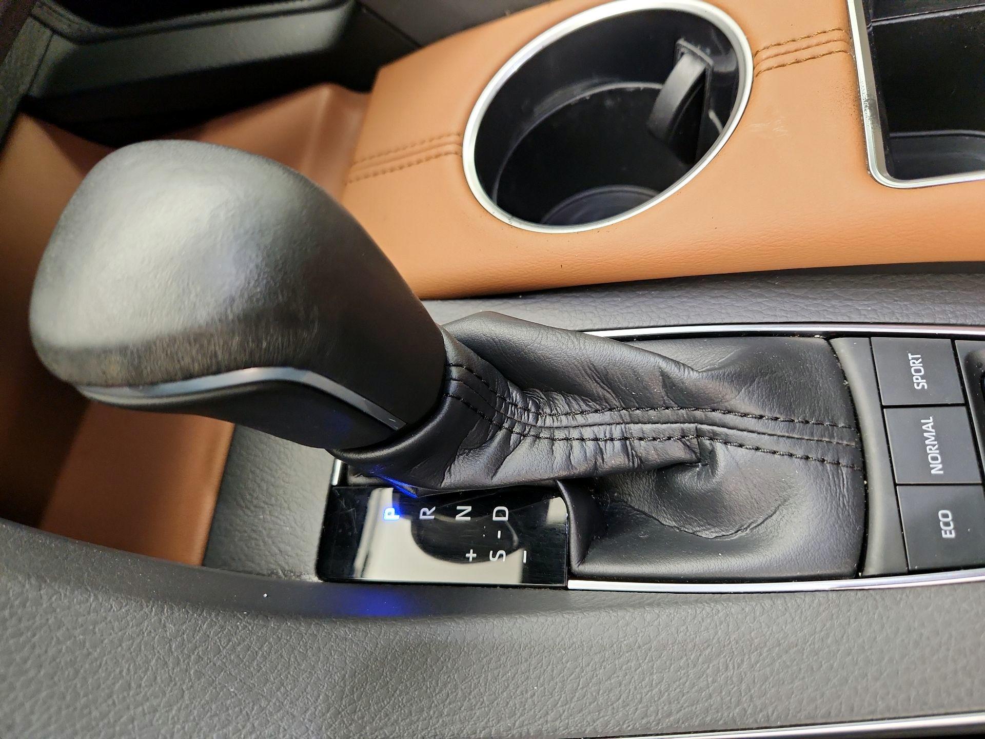 Thumbnail: 2019 Toyota Avalon - 18