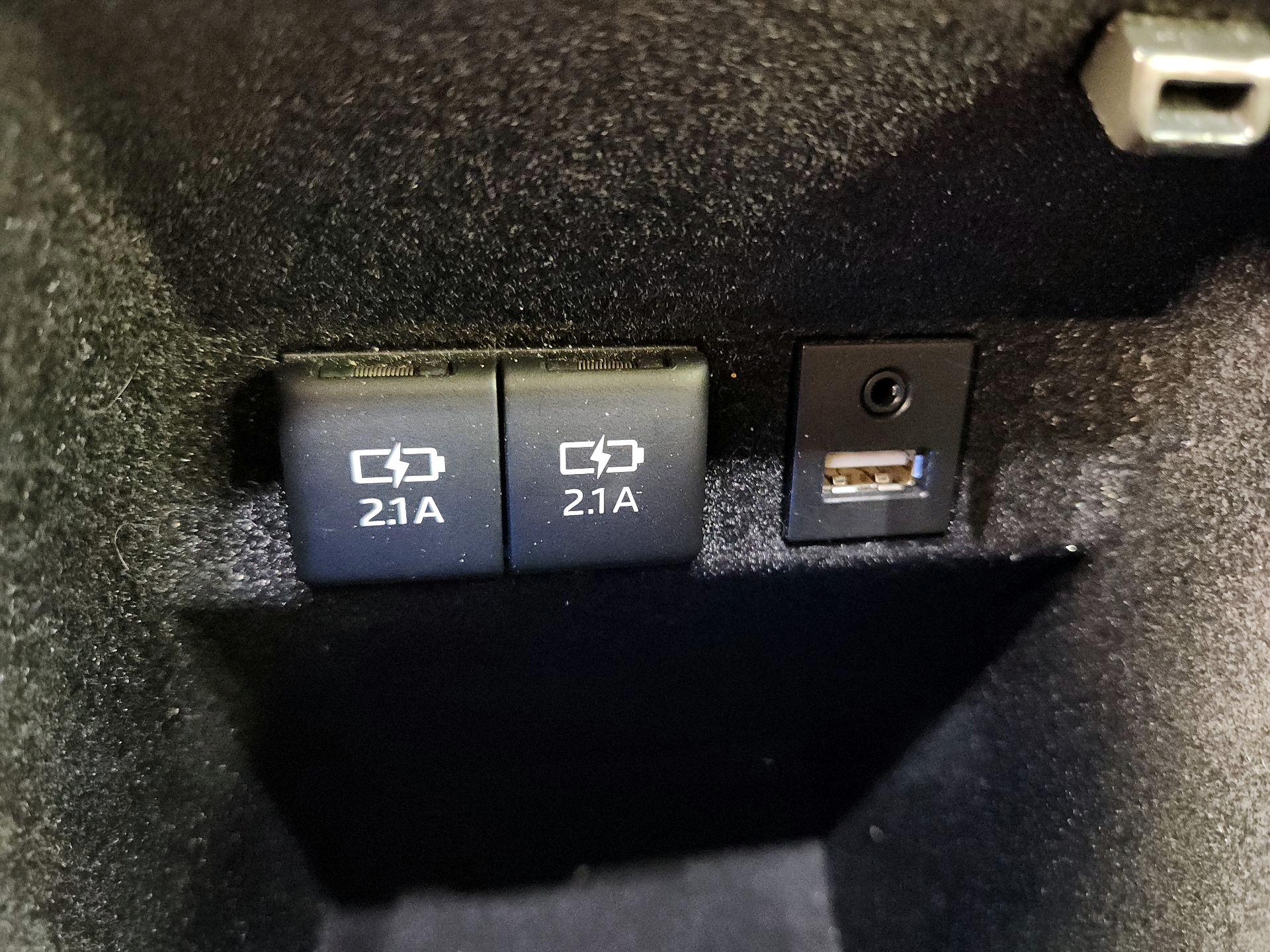 Thumbnail: 2019 Toyota Avalon - 19