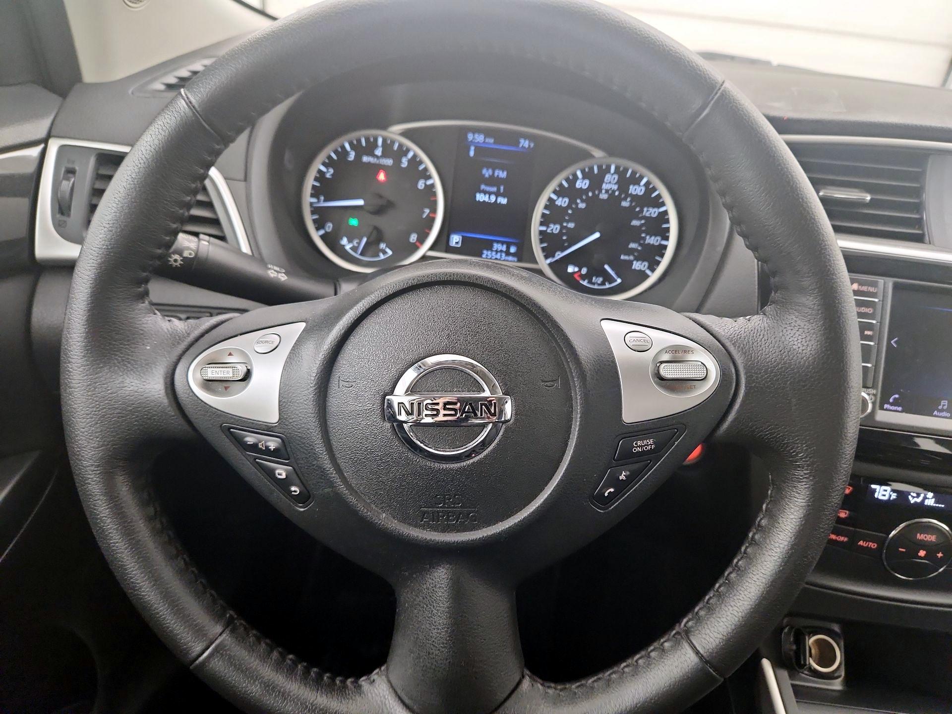 Thumbnail: 2019 Nissan Sentra - 10