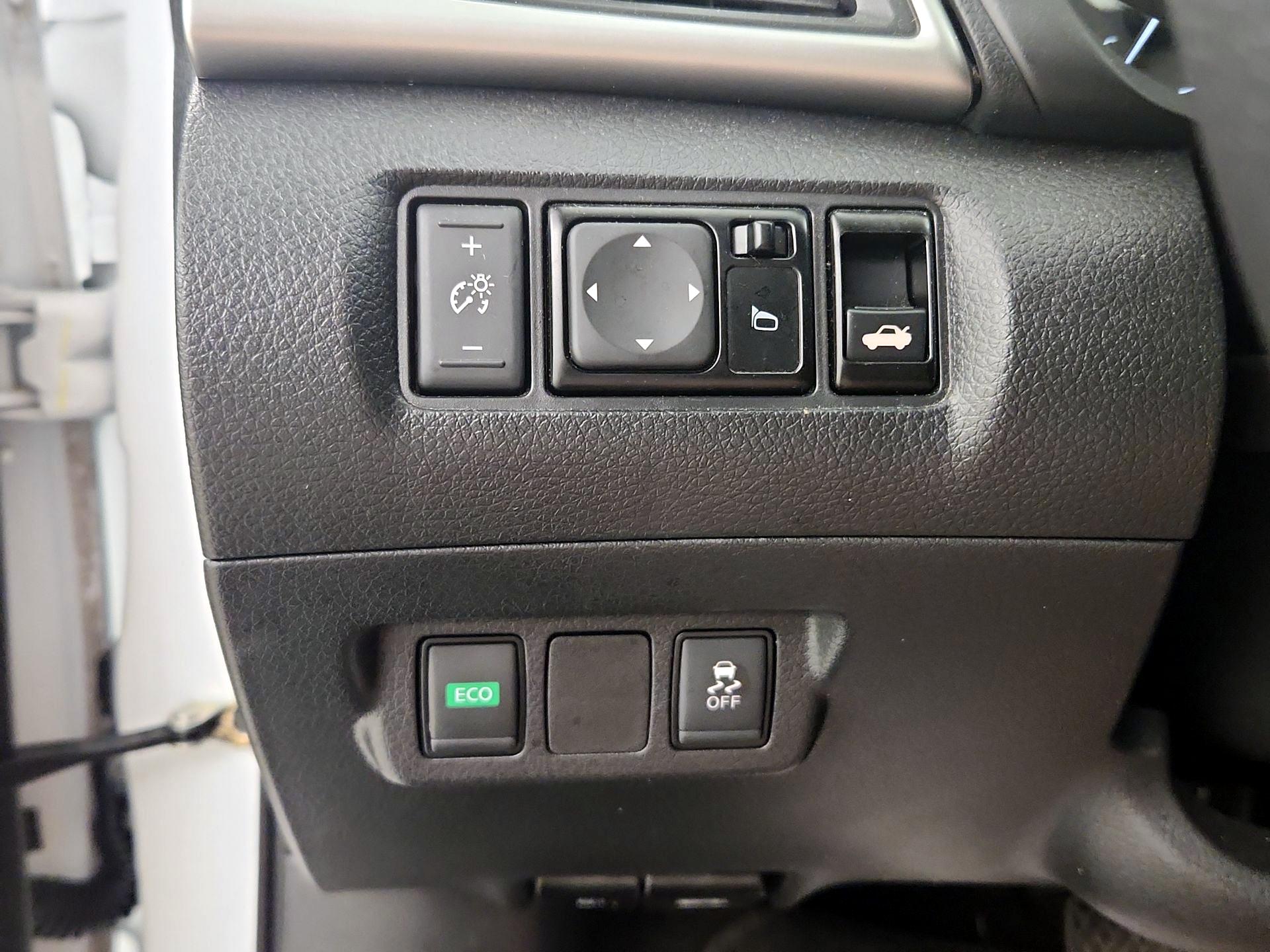 Thumbnail: 2019 Nissan Sentra - 13