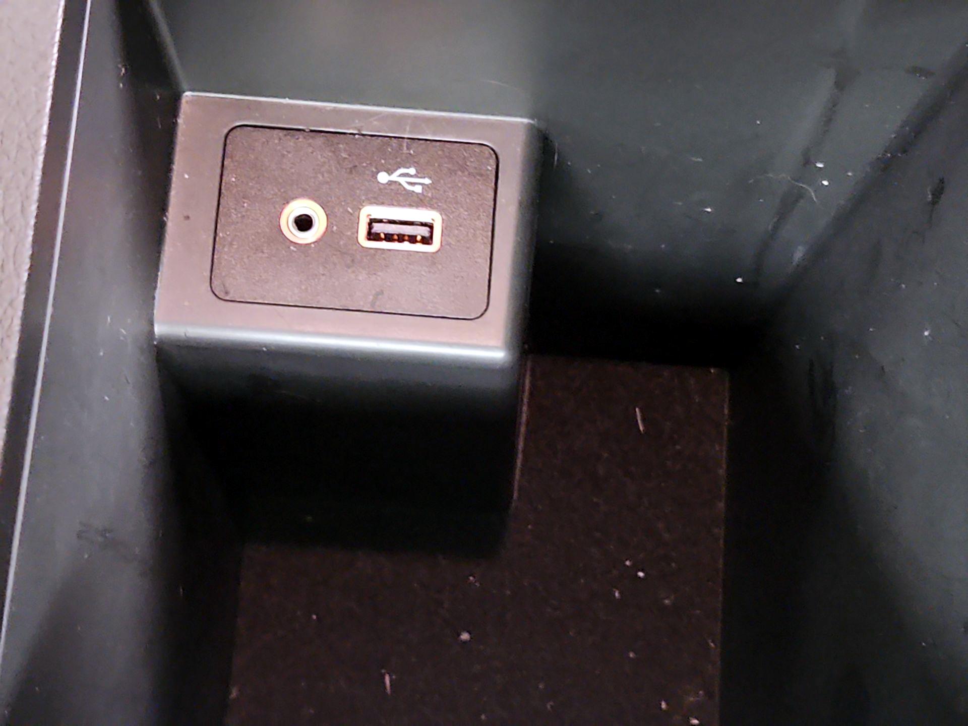 Thumbnail: 2019 Nissan Sentra - 18