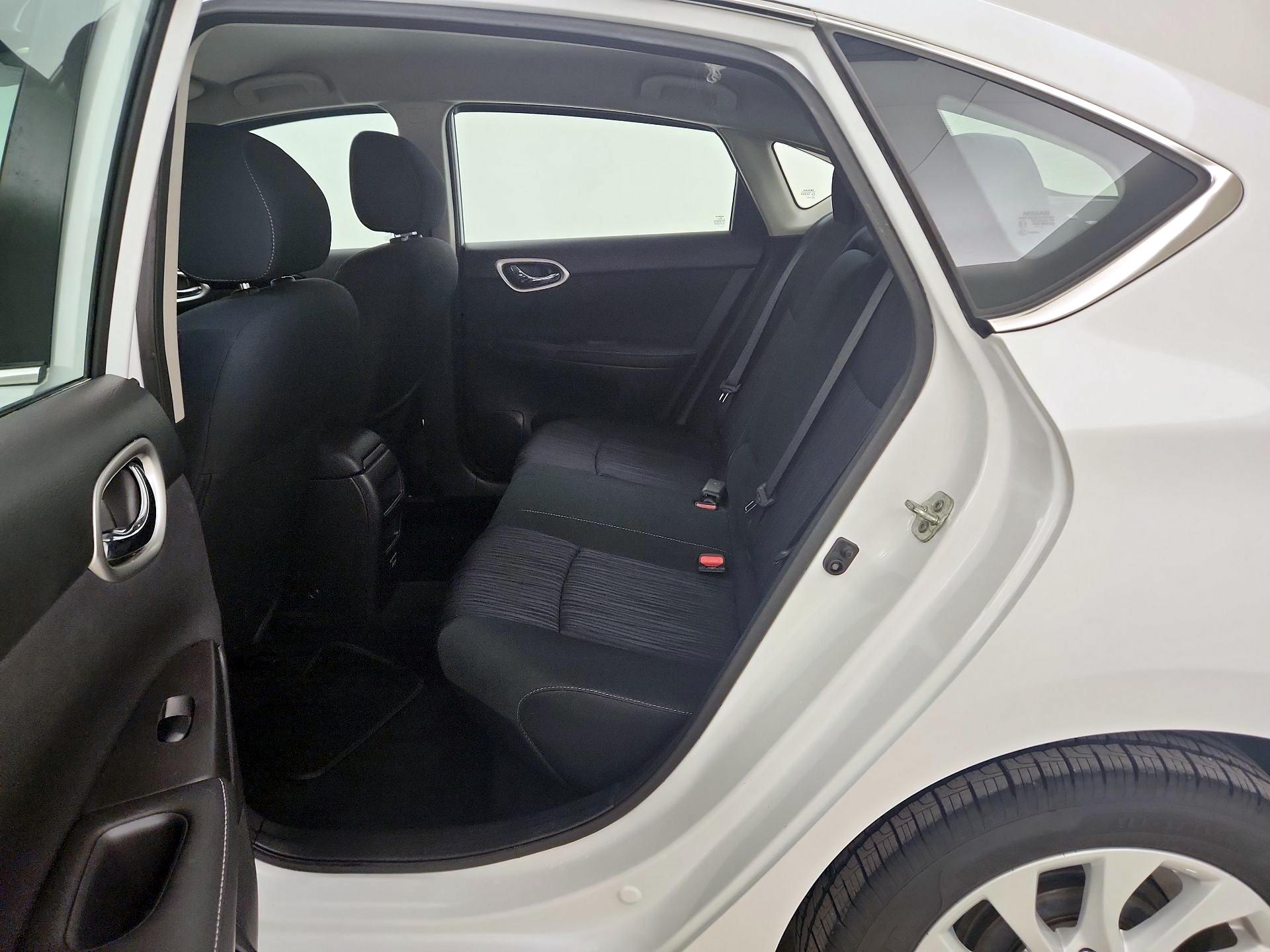 Thumbnail: 2019 Nissan Sentra - 19