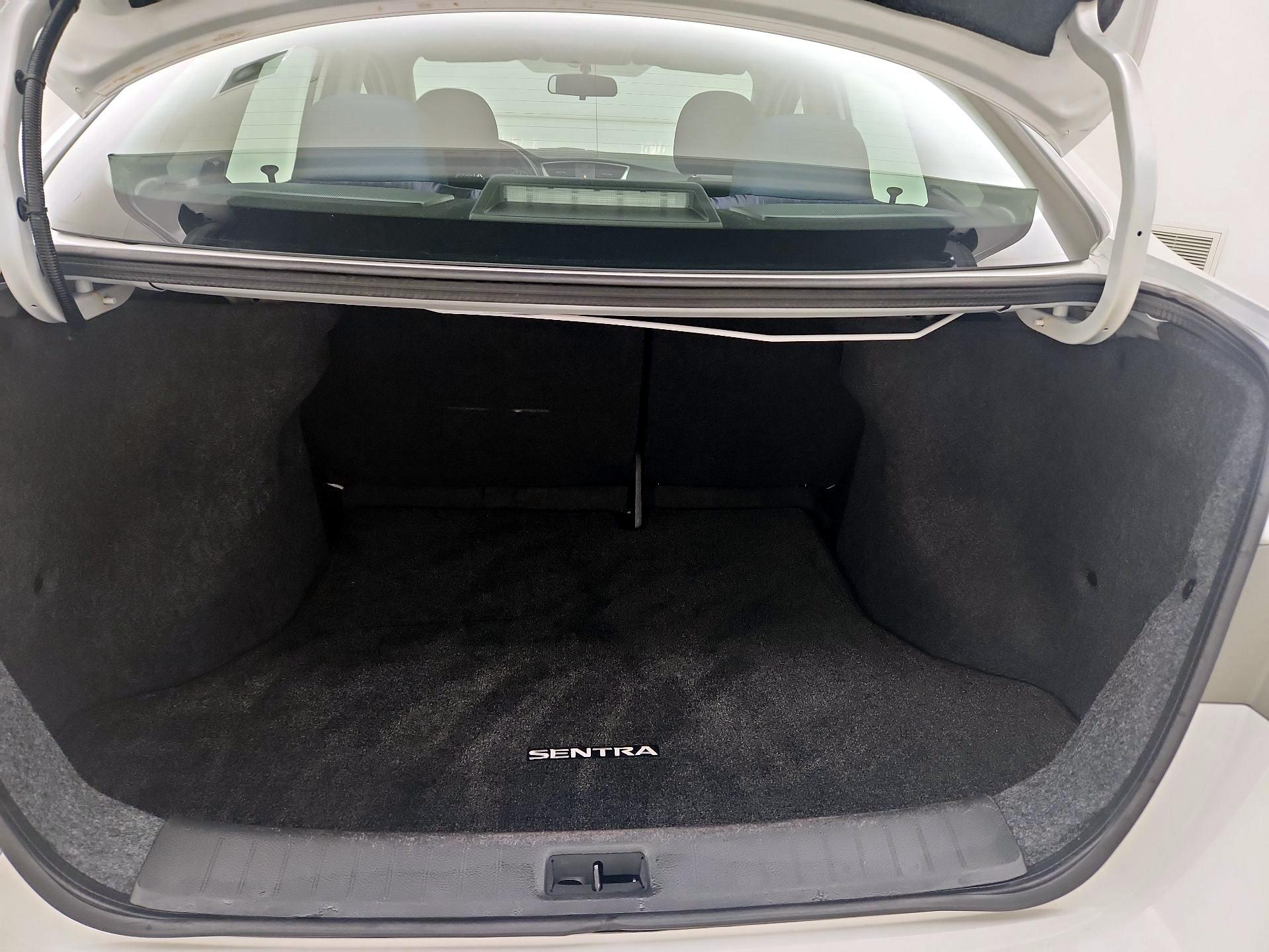 Thumbnail: 2019 Nissan Sentra - 20