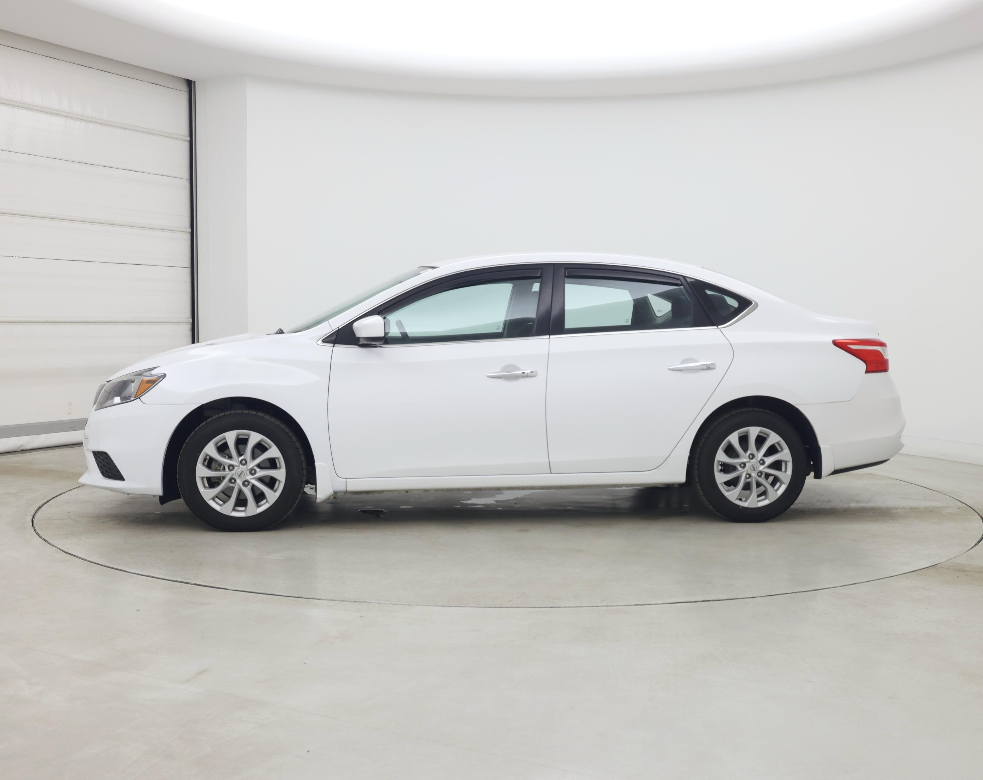 Thumbnail: 2019 Nissan Sentra - 3