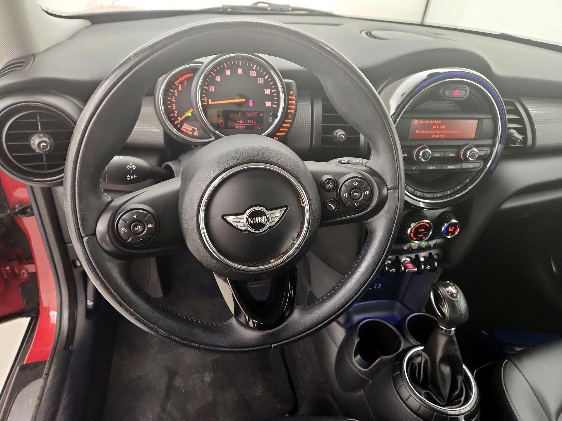 Thumbnail: 2015 MINI Cooper Hardtop - 10