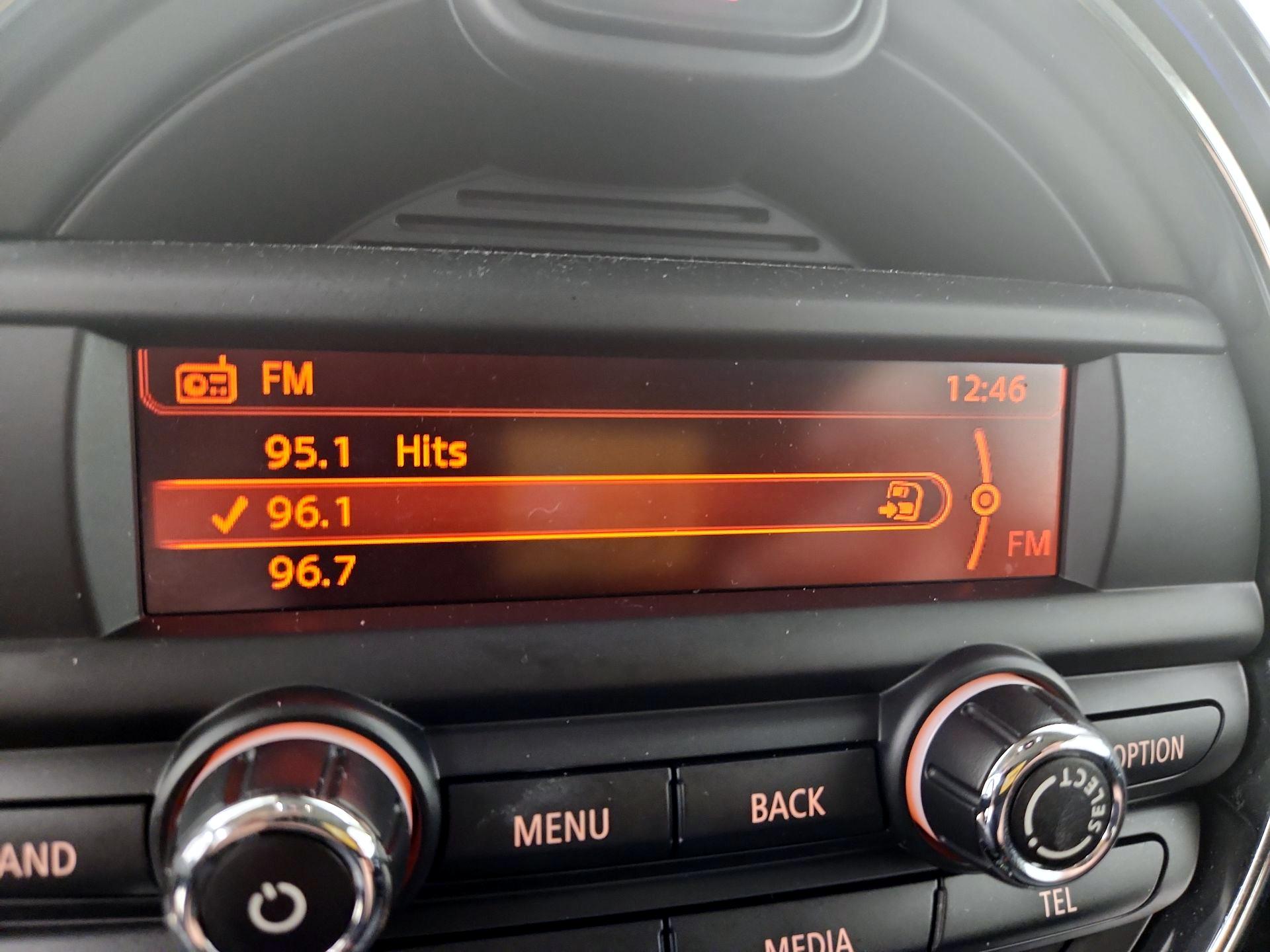 Thumbnail: 2015 MINI Cooper Hardtop - 14