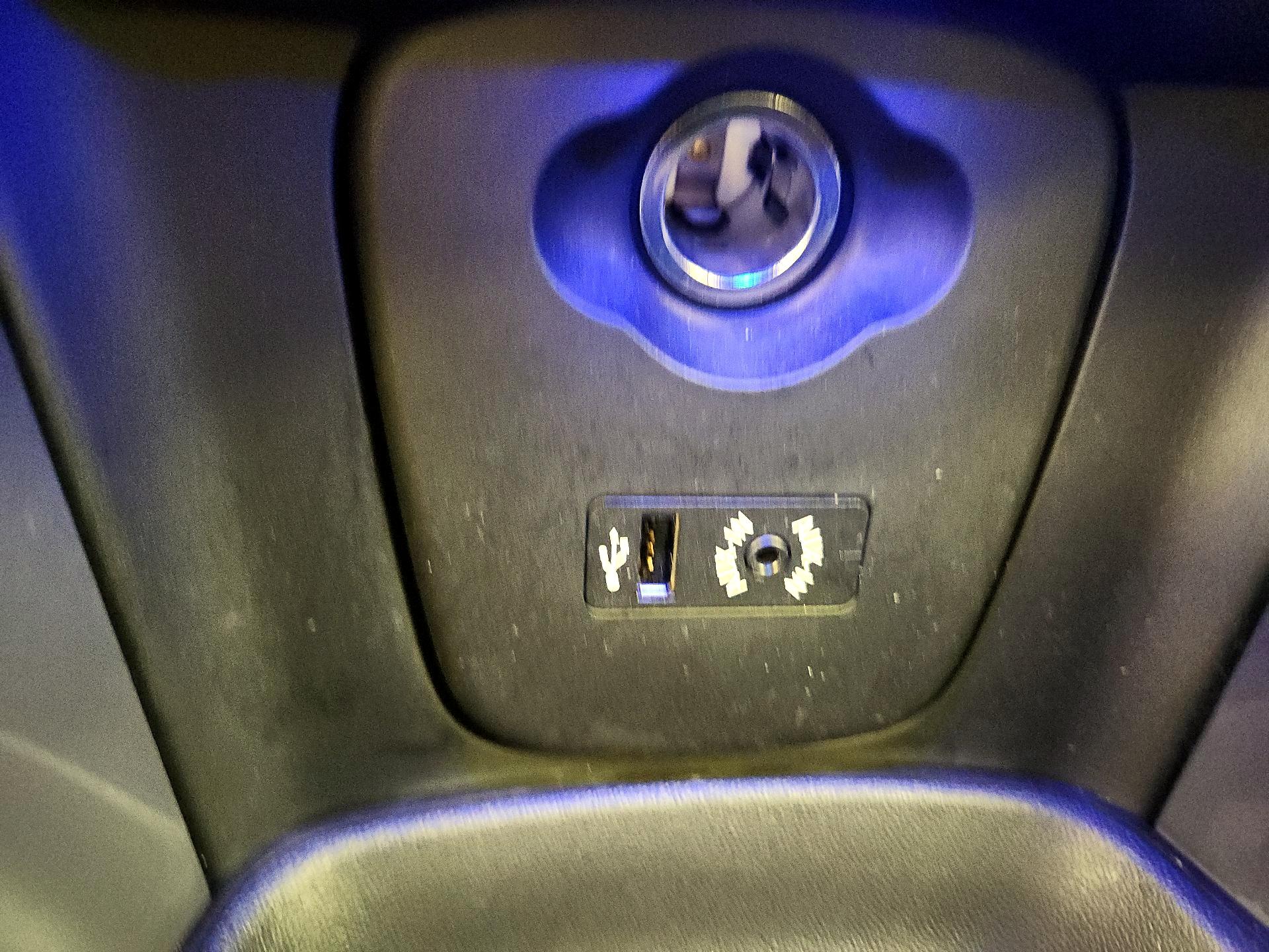 Thumbnail: 2015 MINI Cooper Hardtop - 17