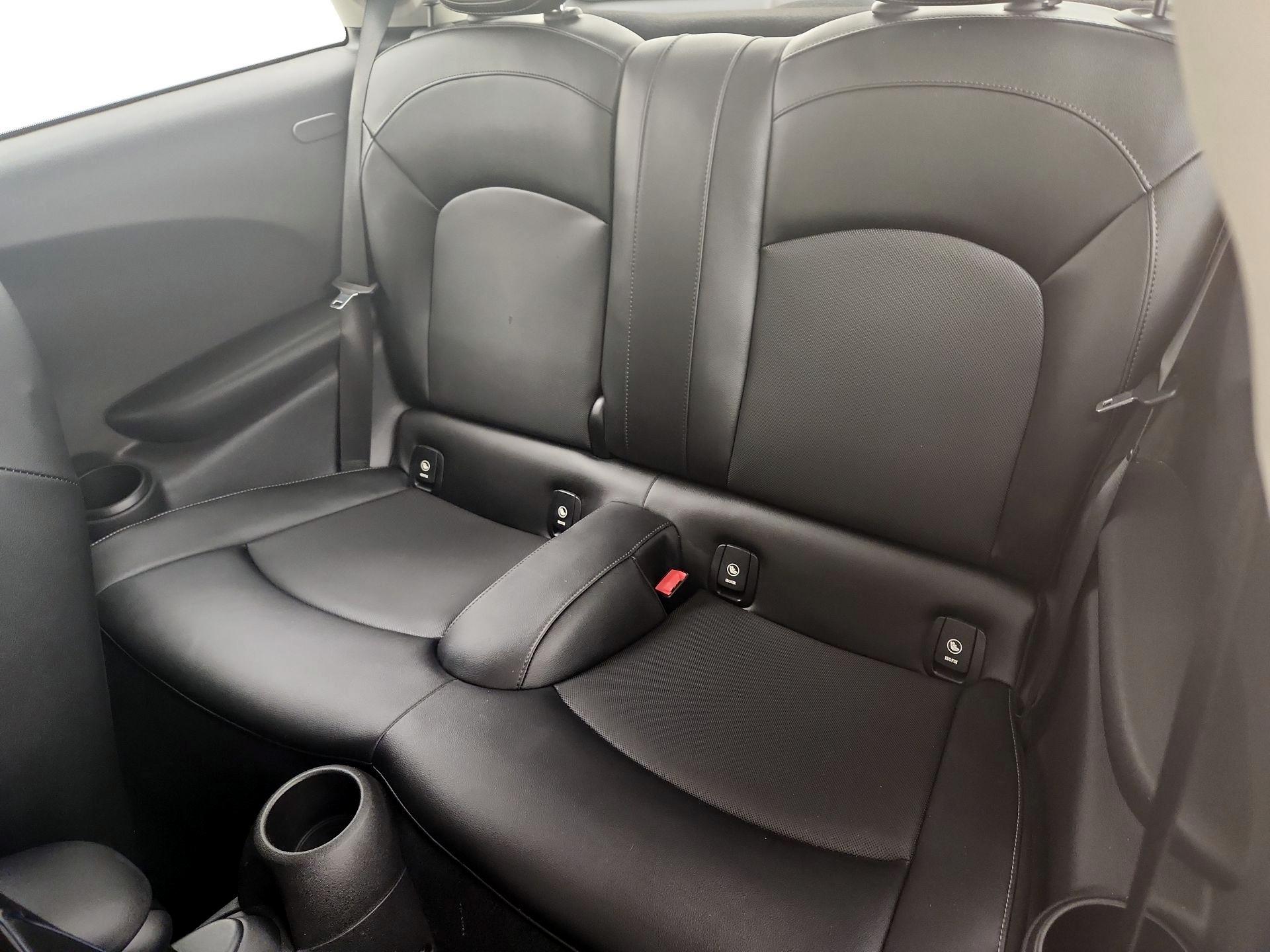 Thumbnail: 2015 MINI Cooper Hardtop - 18