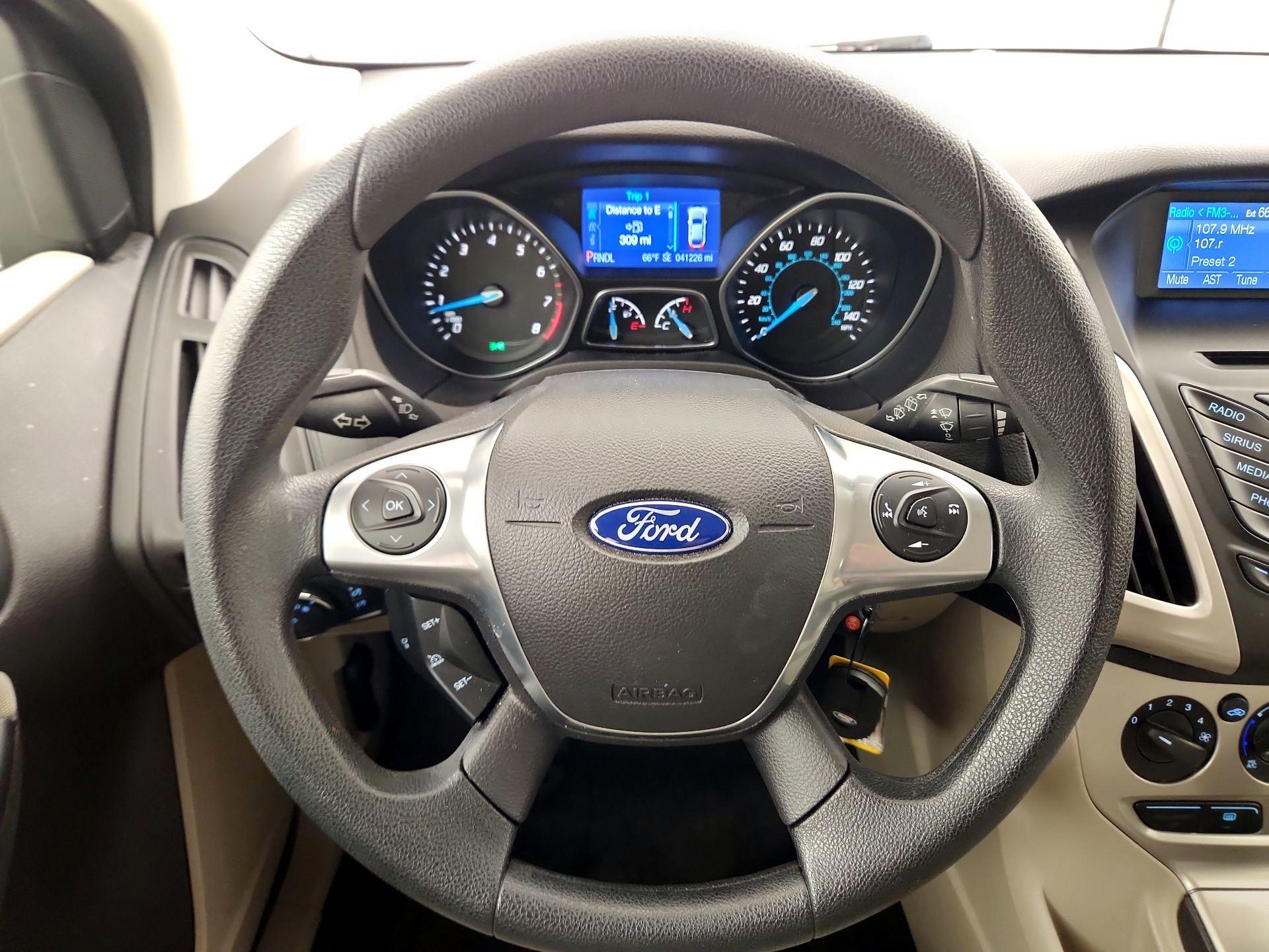 Thumbnail: 2014 Ford Focus - 10